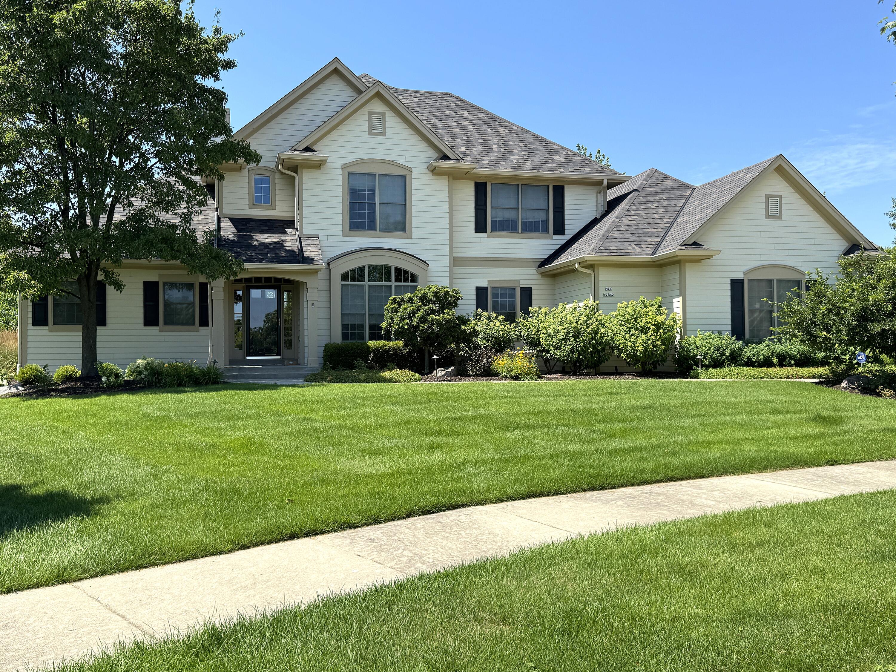 N74W7842 Rolling Meadow Ct