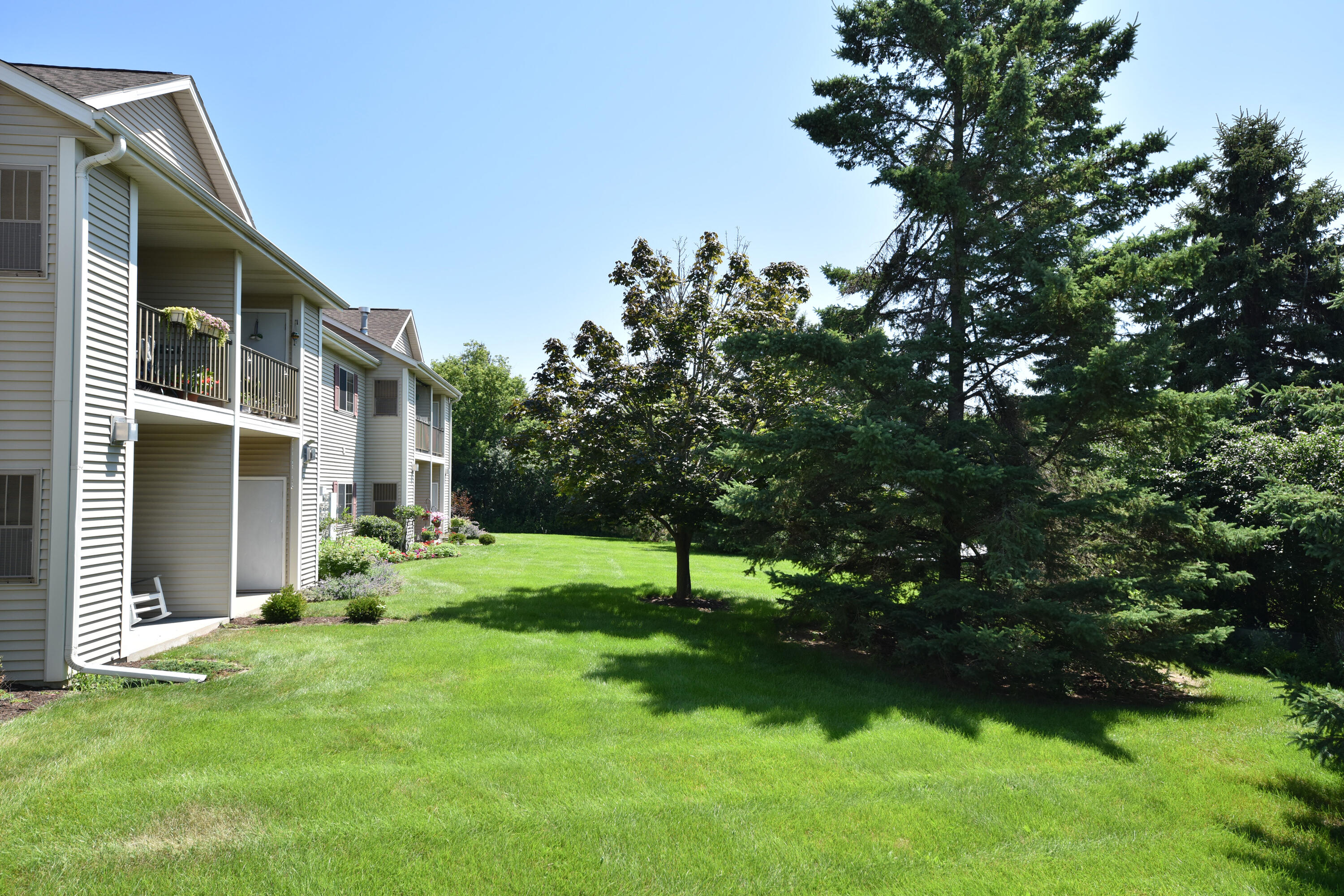 2111 Pine Ridge Ct