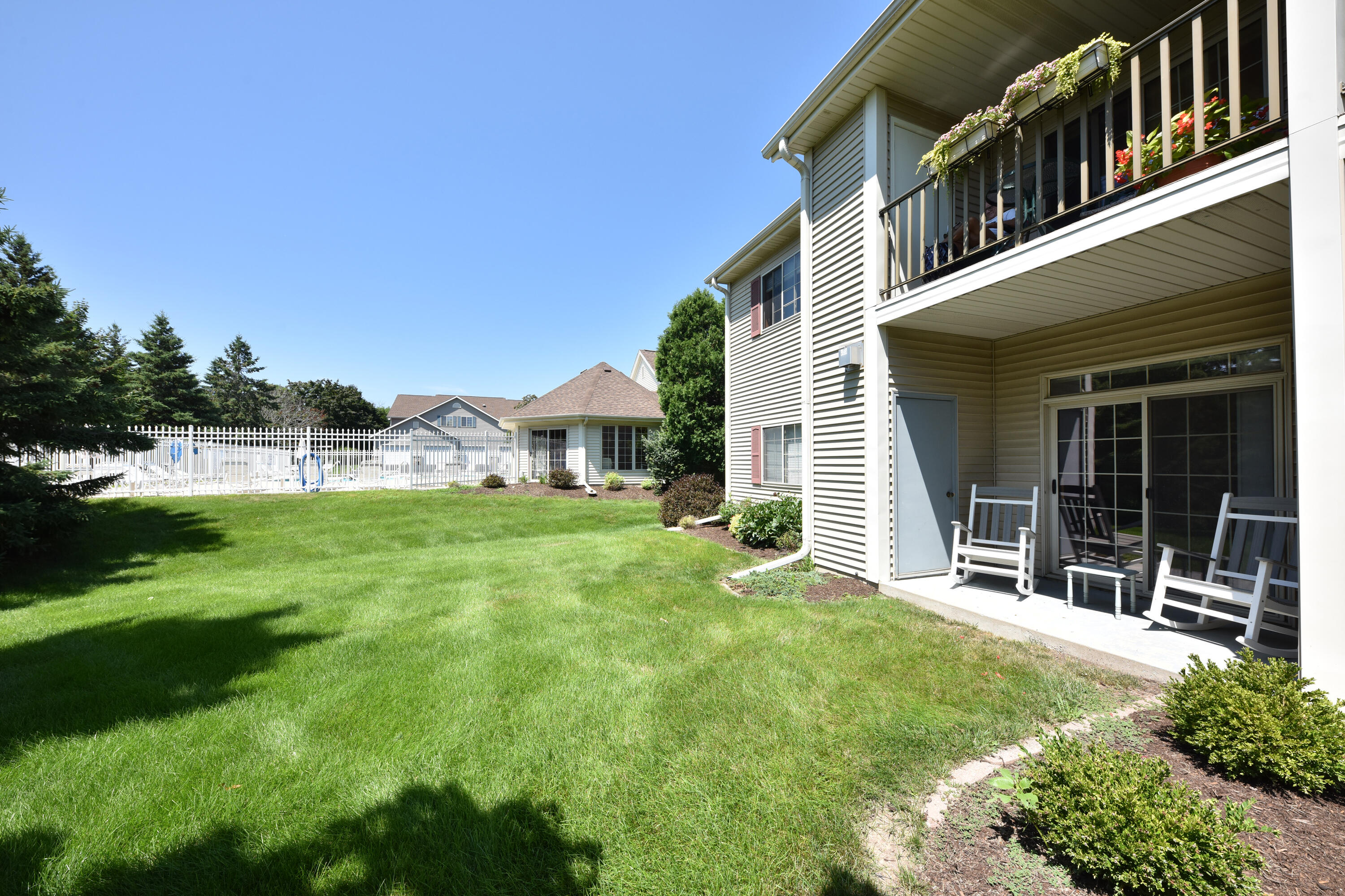 2111 Pine Ridge Ct