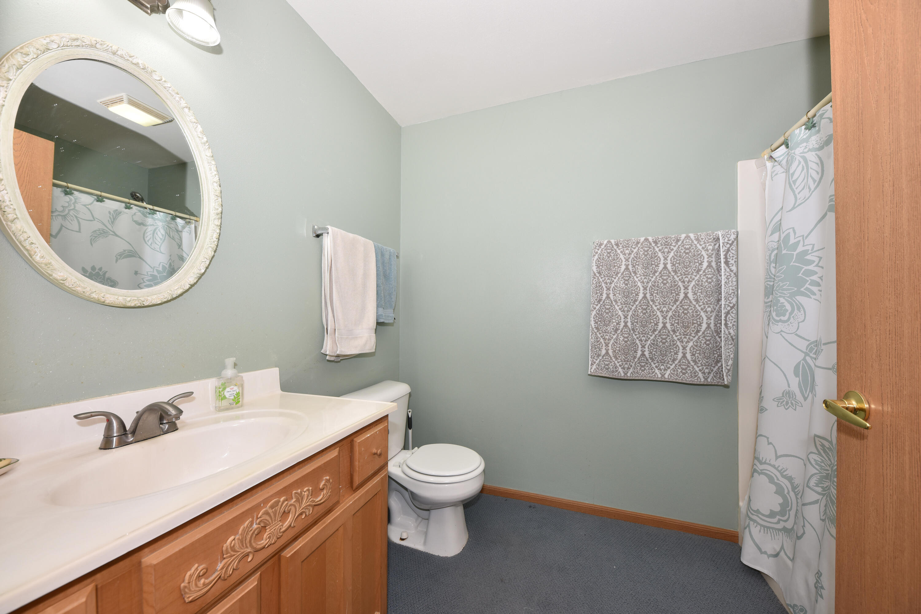 2111 Pine Ridge Ct