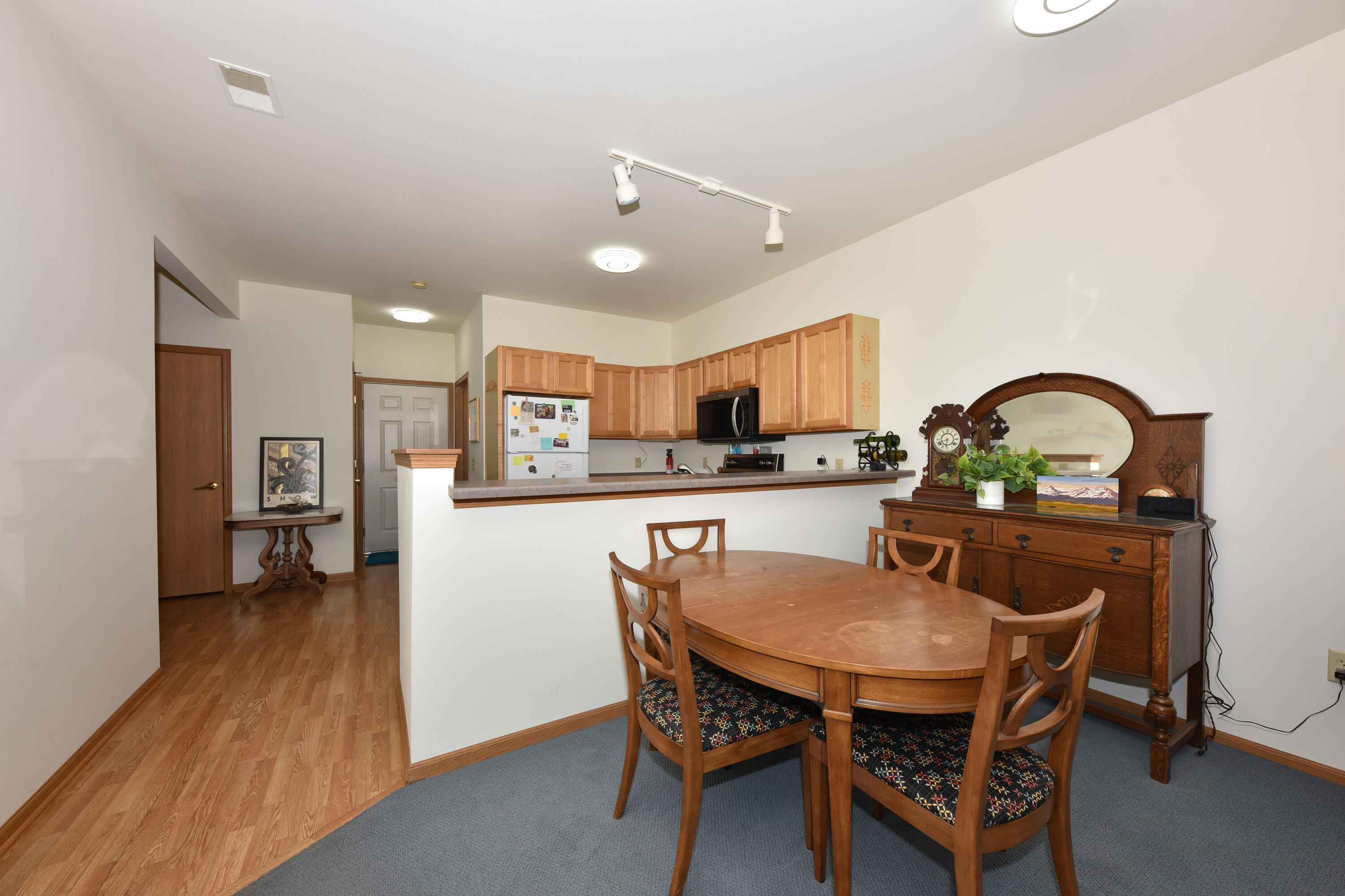 2111 Pine Ridge Ct
