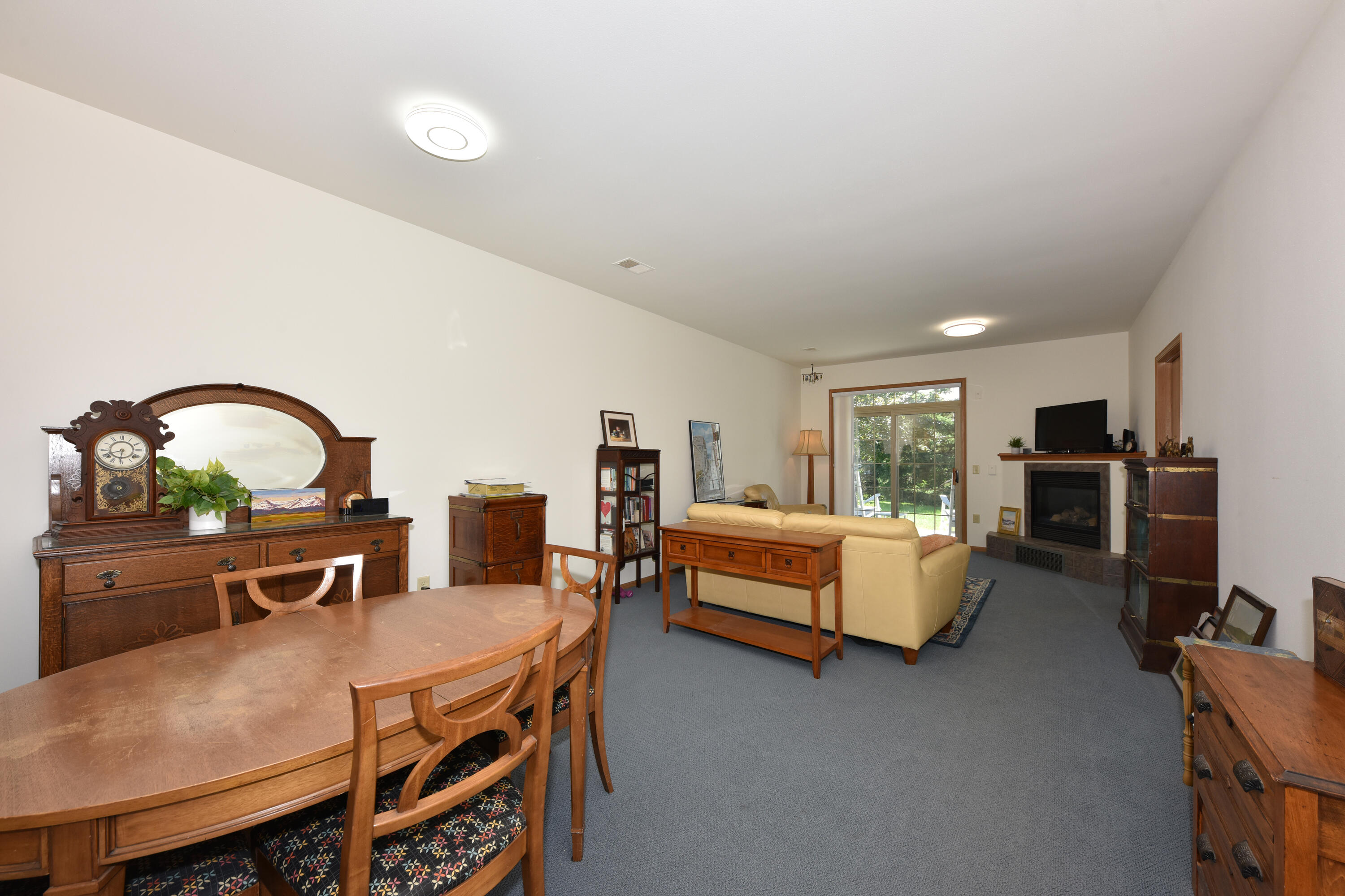 2111 Pine Ridge Ct