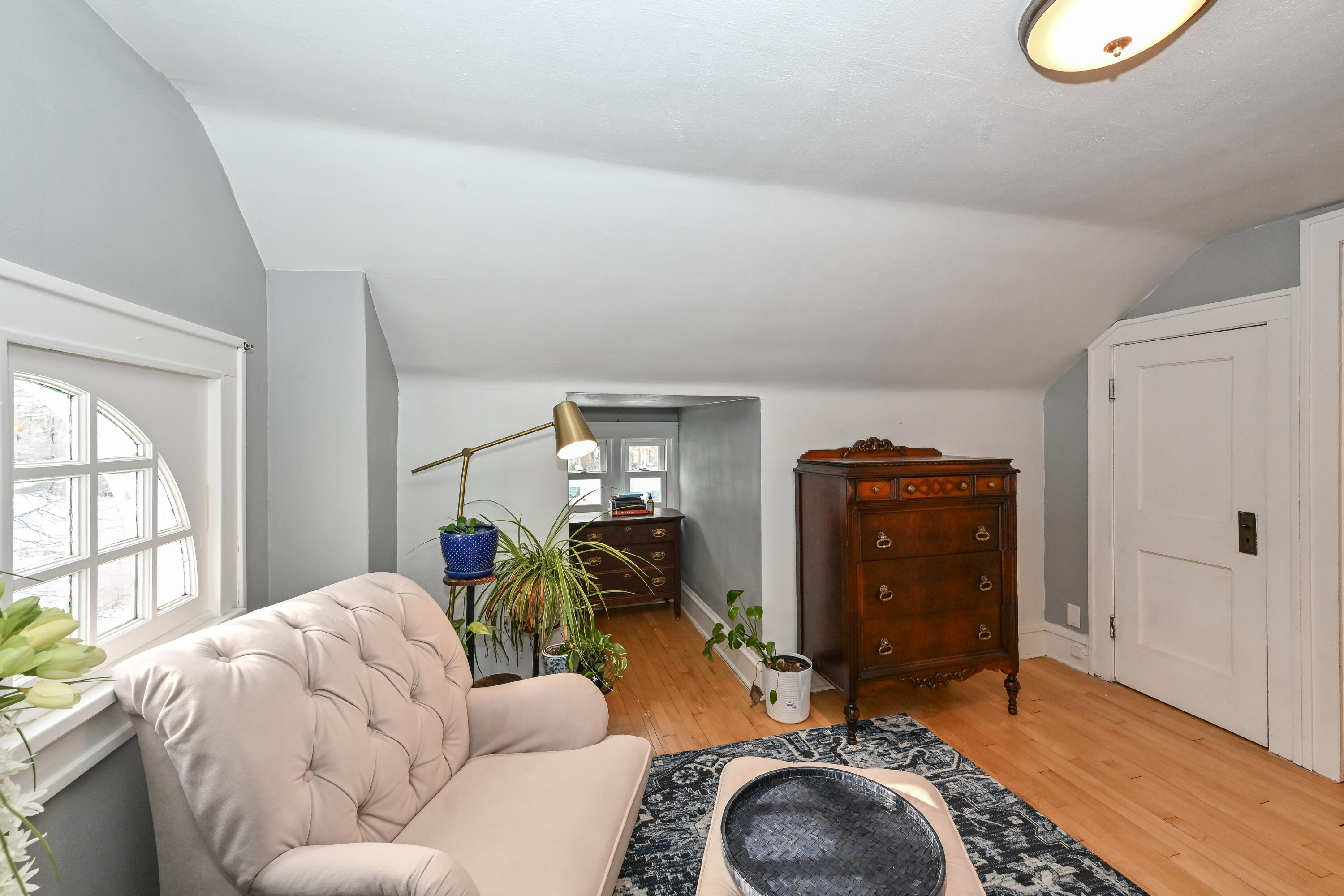 2804 N Grant Blvd