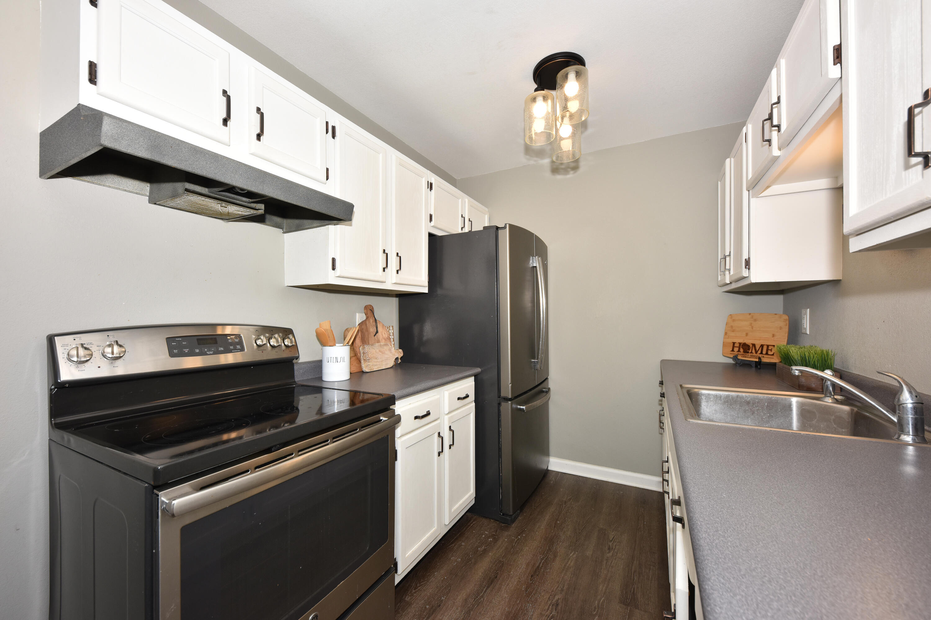 N115W17113 Armada Dr Unit: 12