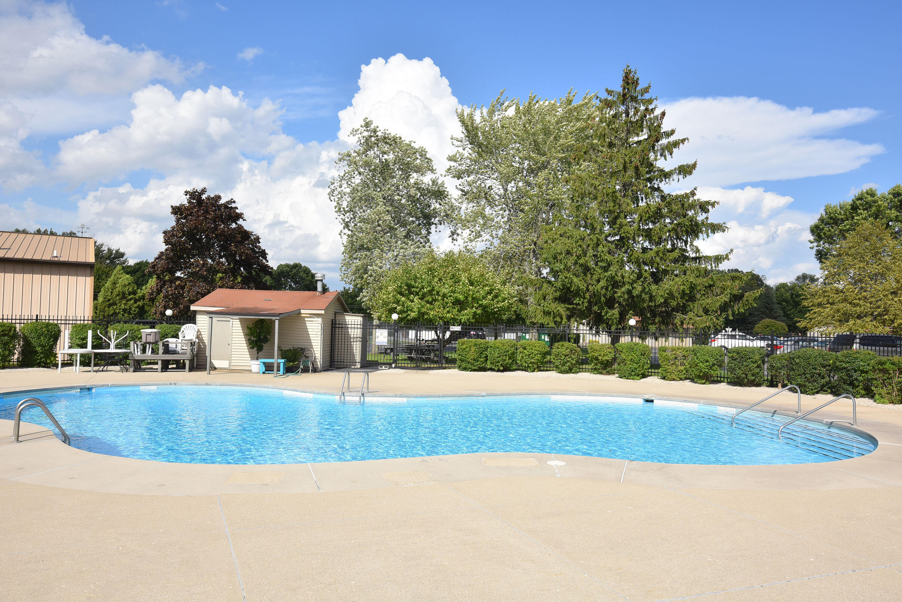 N115W17113 Armada Dr Unit: 12