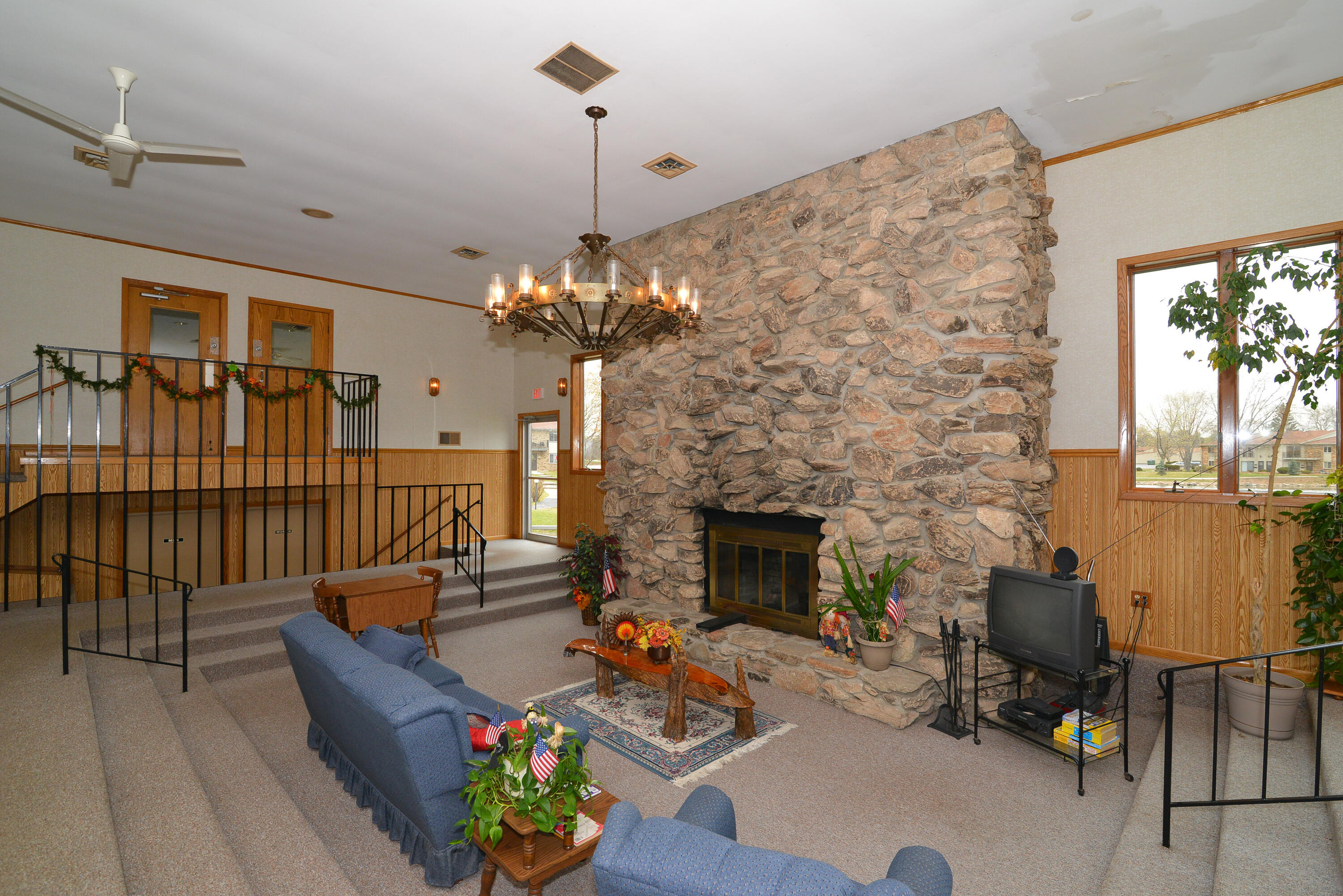 N115W17113 Armada Dr Unit: 12