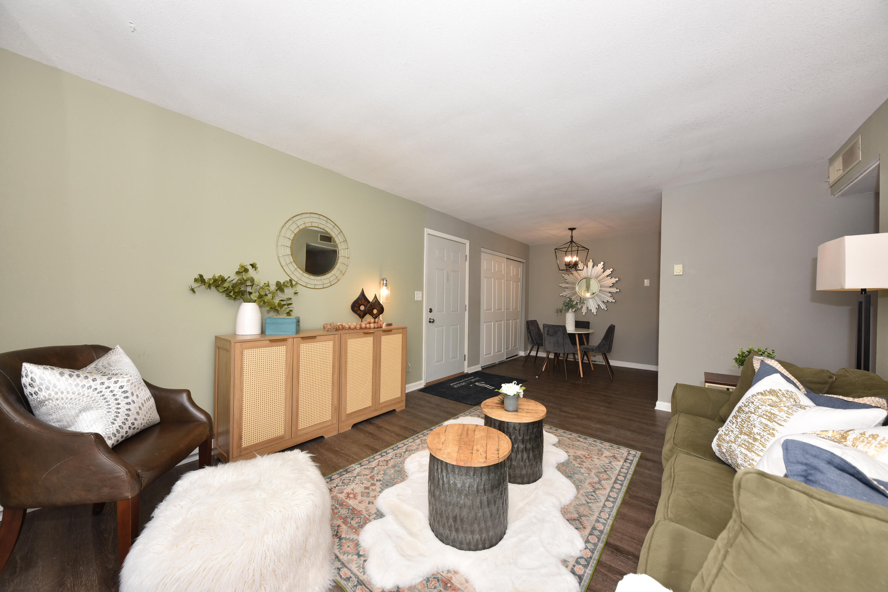 N115W17113 Armada Dr Unit: 12