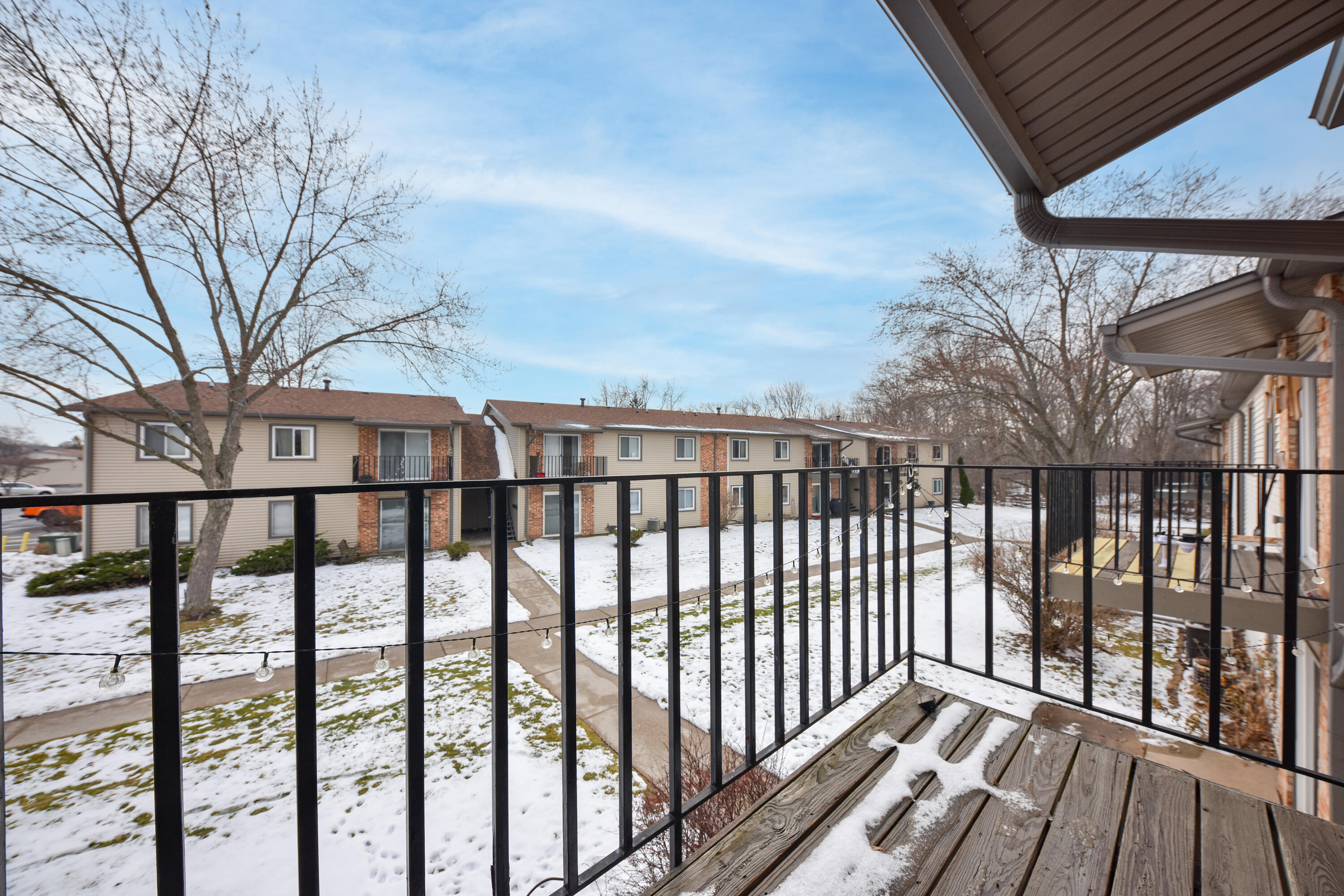 N115W17113 Armada Dr Unit: 12