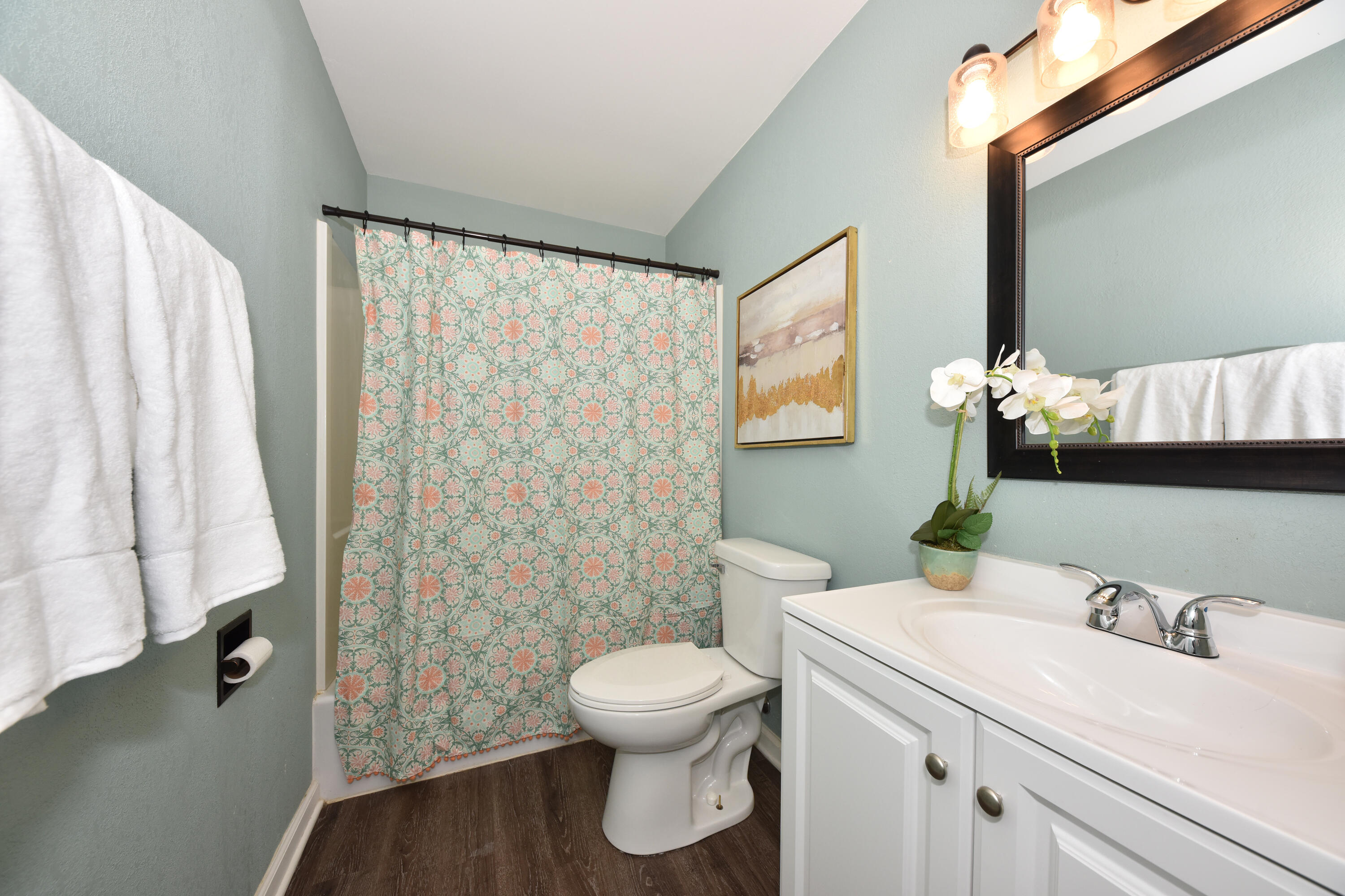 N115W17113 Armada Dr Unit: 12