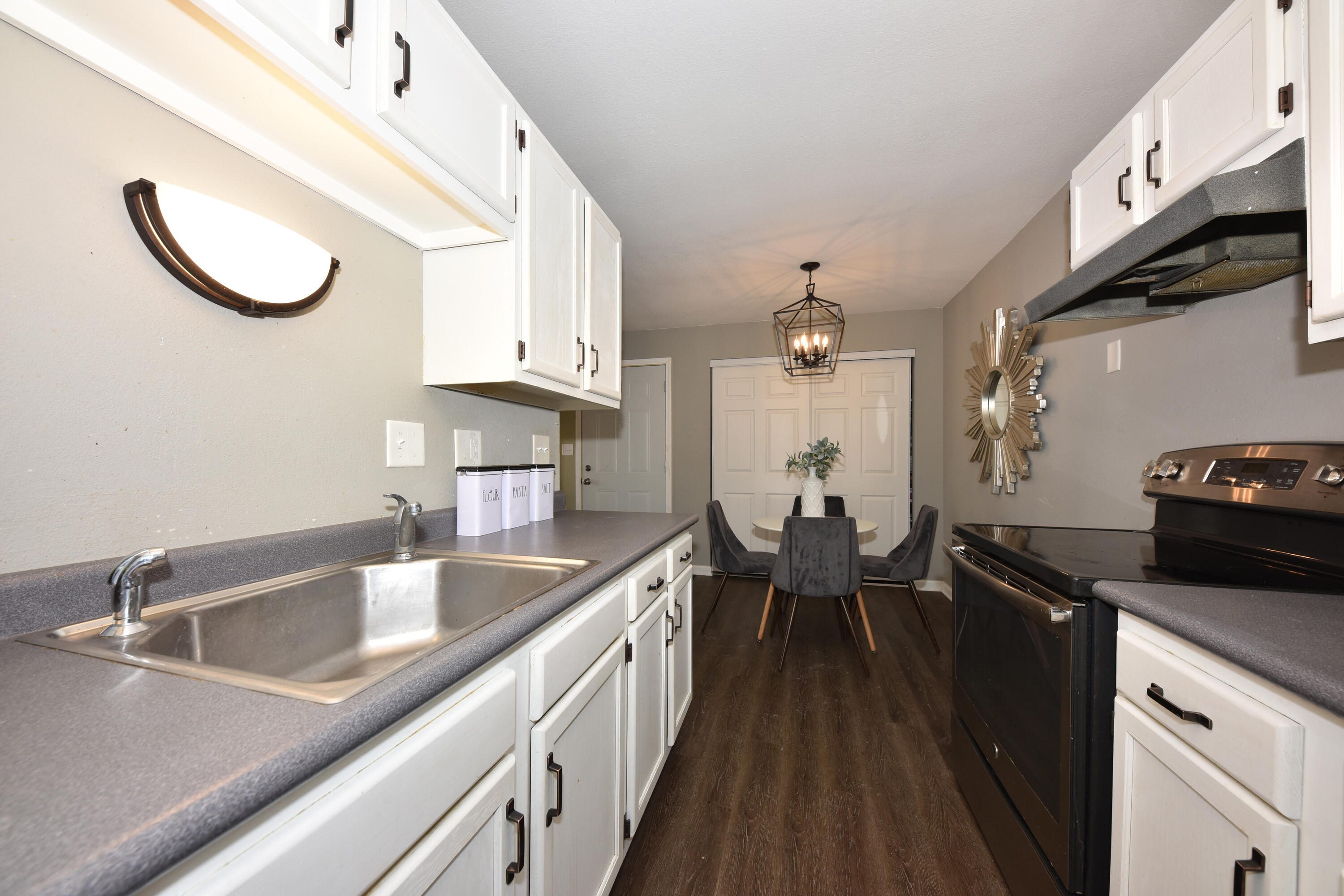 N115W17113 Armada Dr Unit: 12