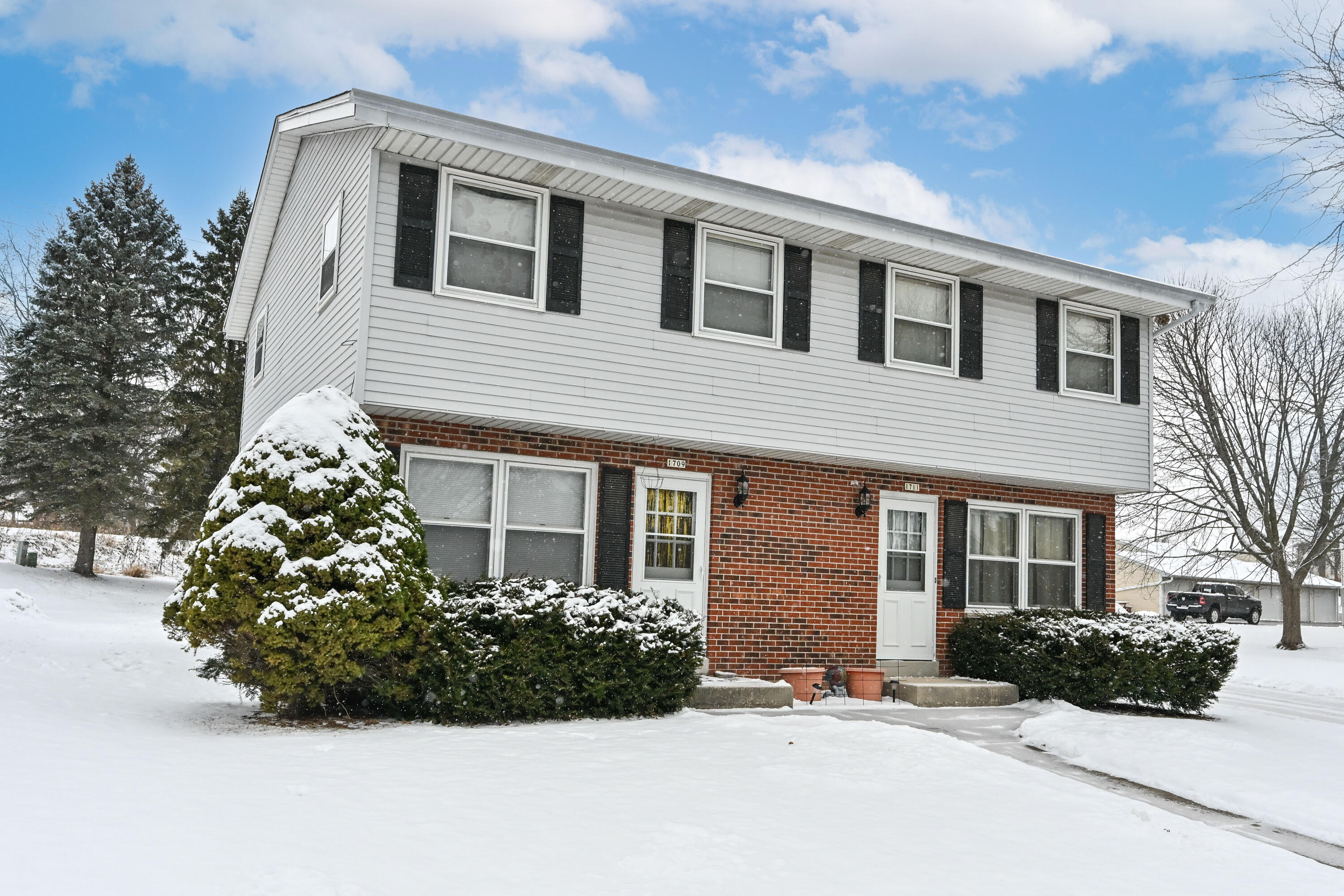 1709 Parknoll Ln Unit: 1711