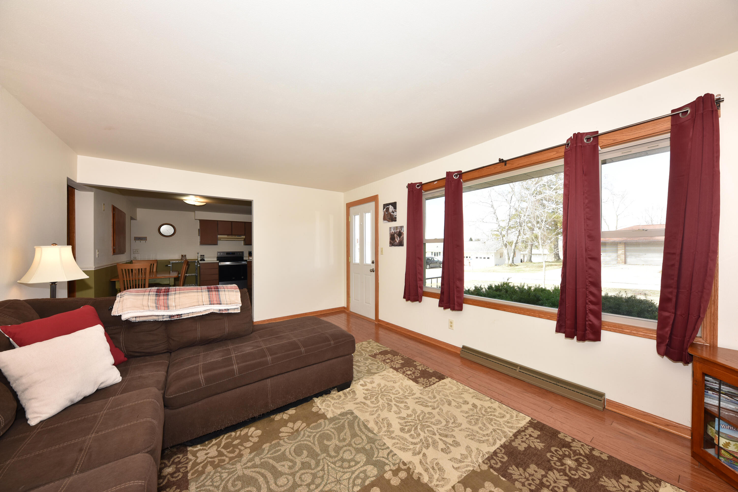 W4379 Center St