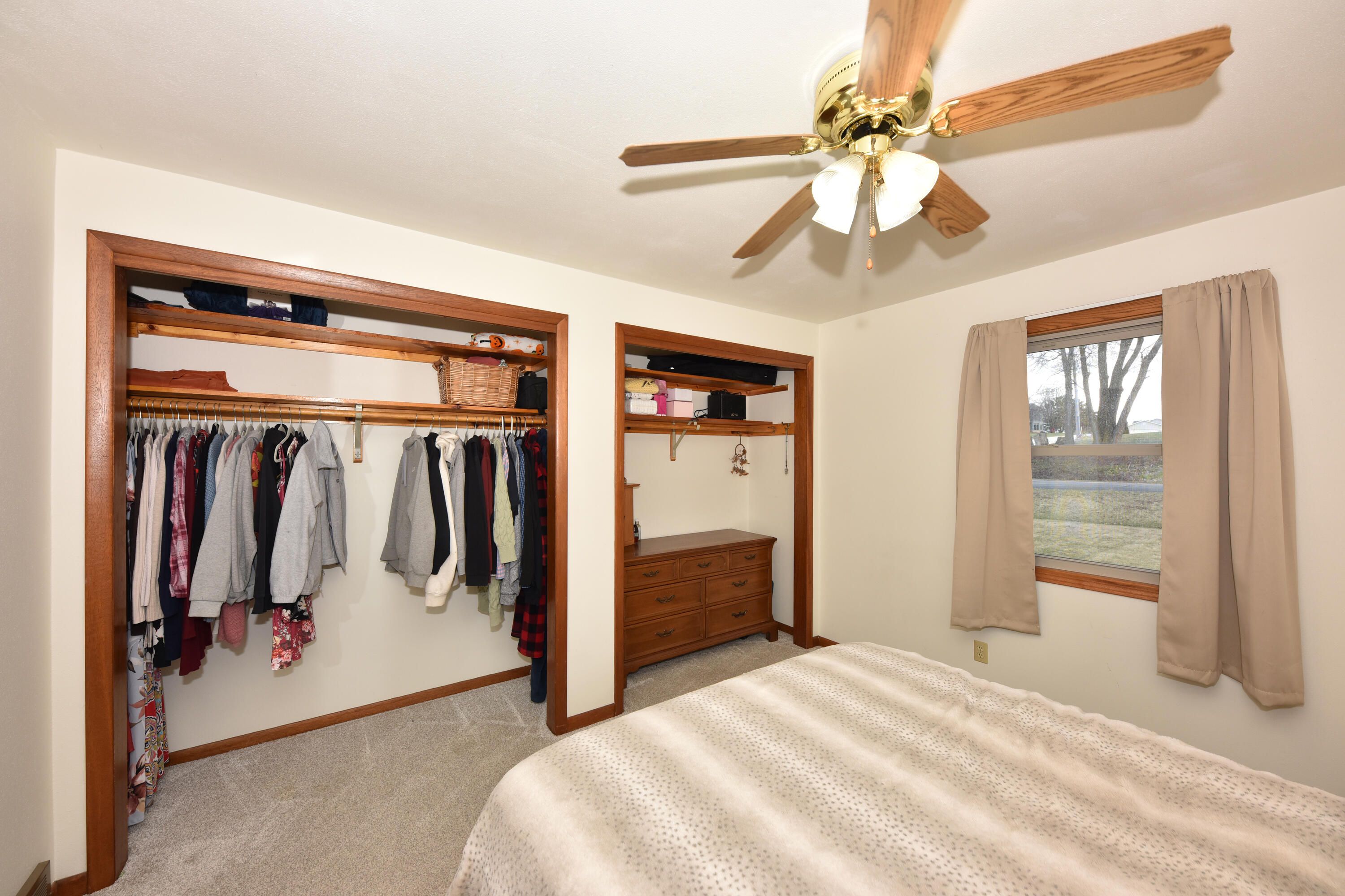 W4379 Center St