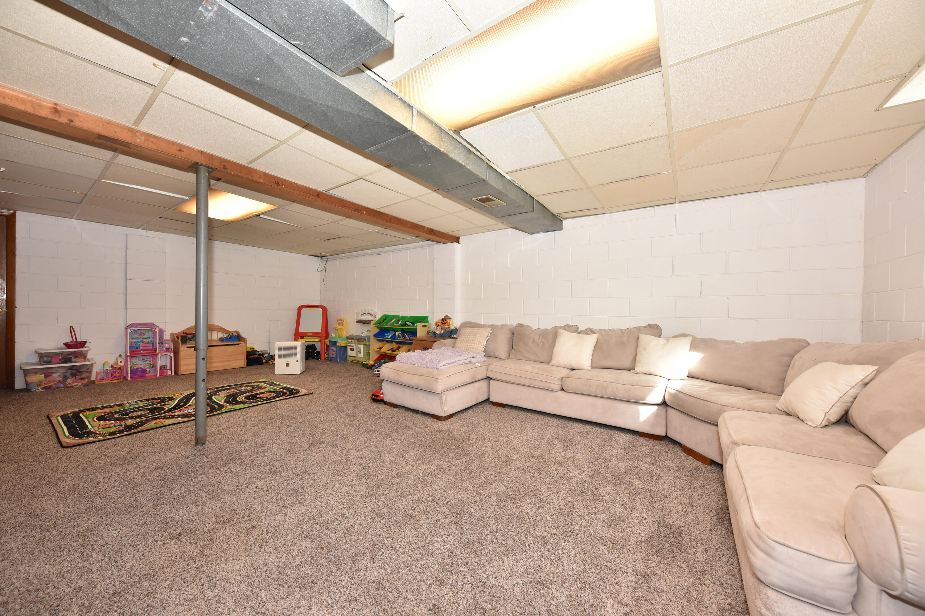 W4379 Center St