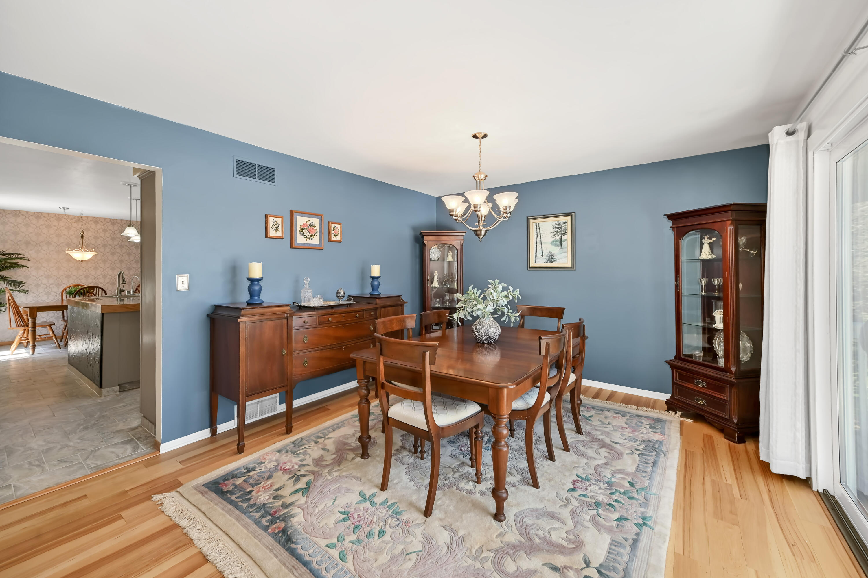 2138 Edgewood Dr