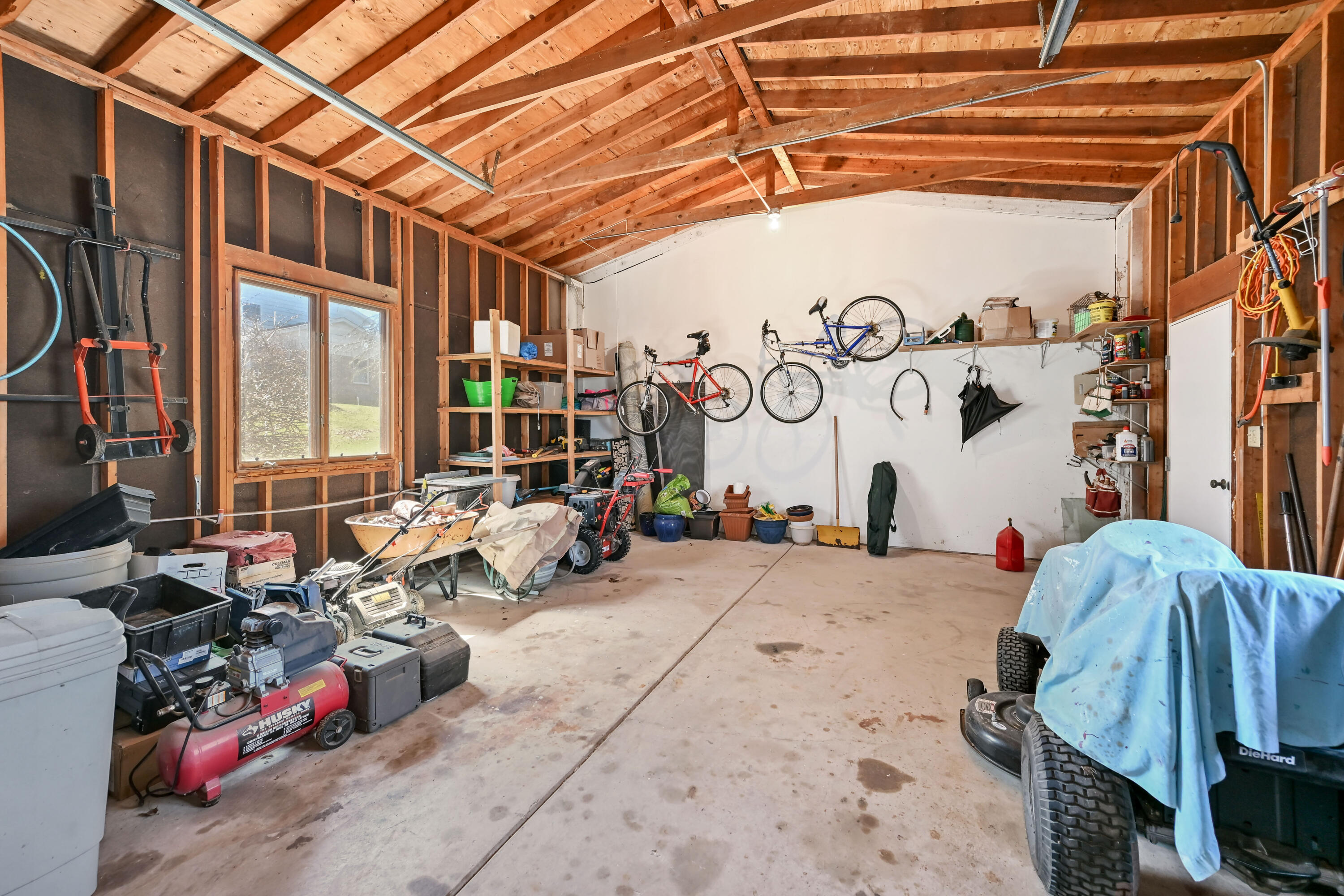 2138 Edgewood Dr