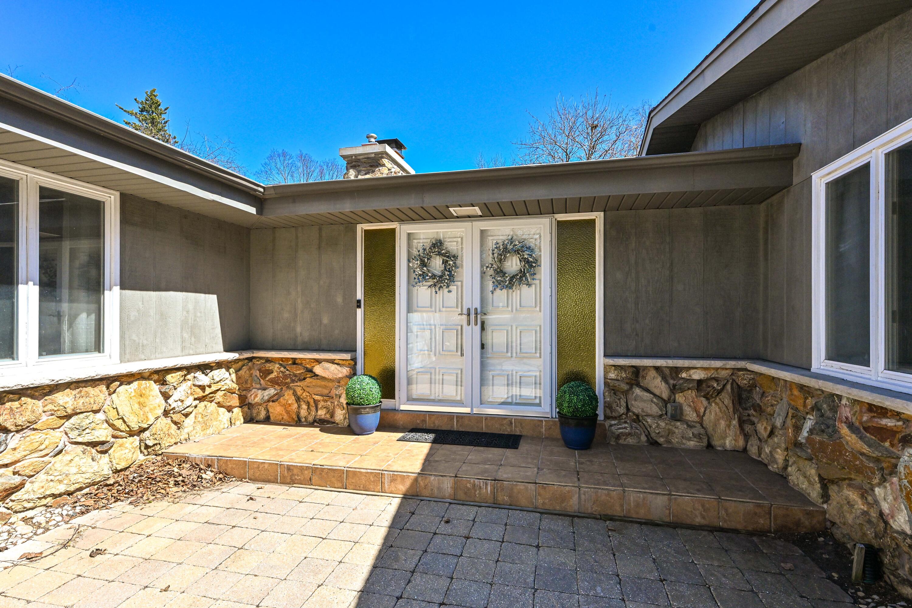 2138 Edgewood Dr