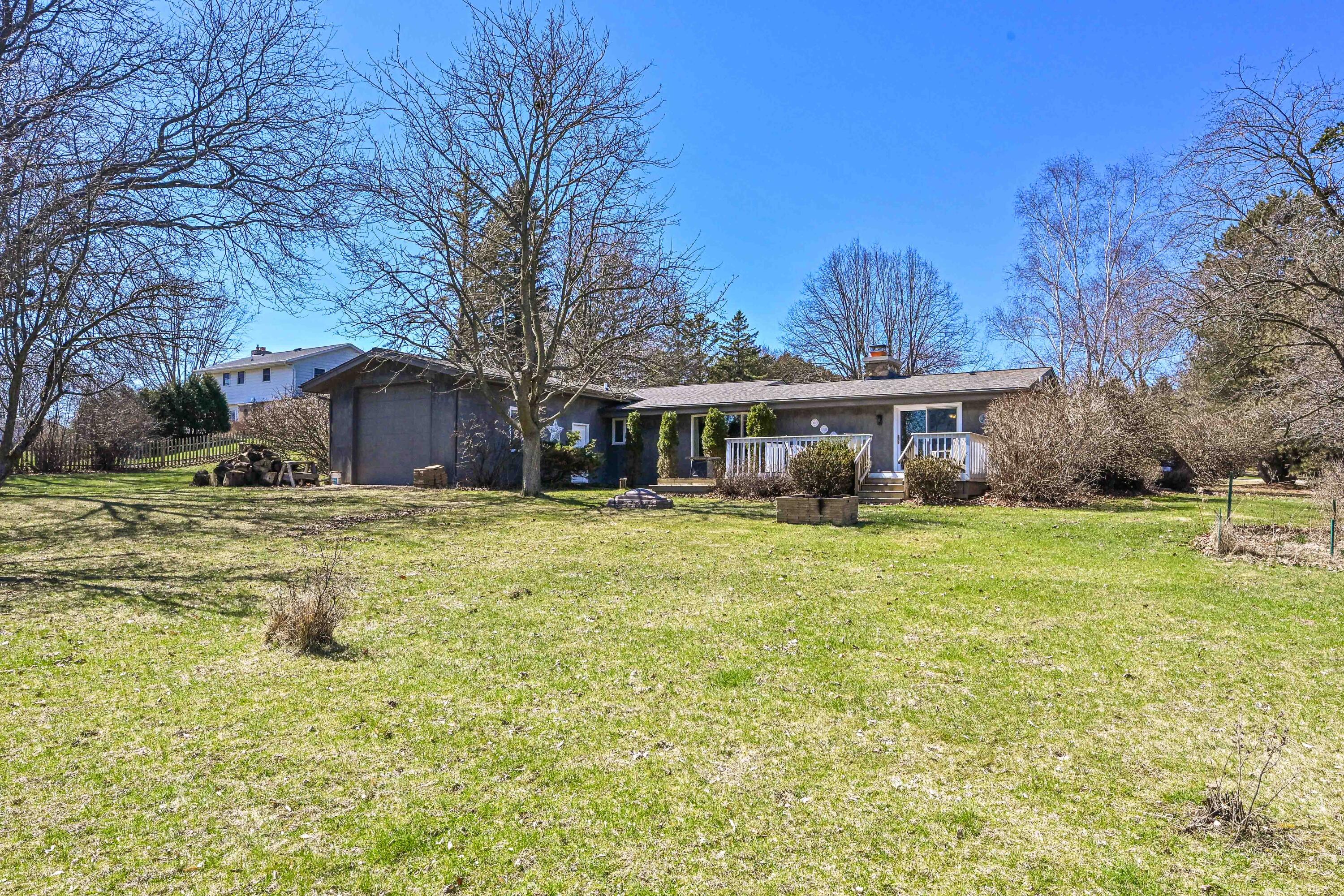 2138 Edgewood Dr