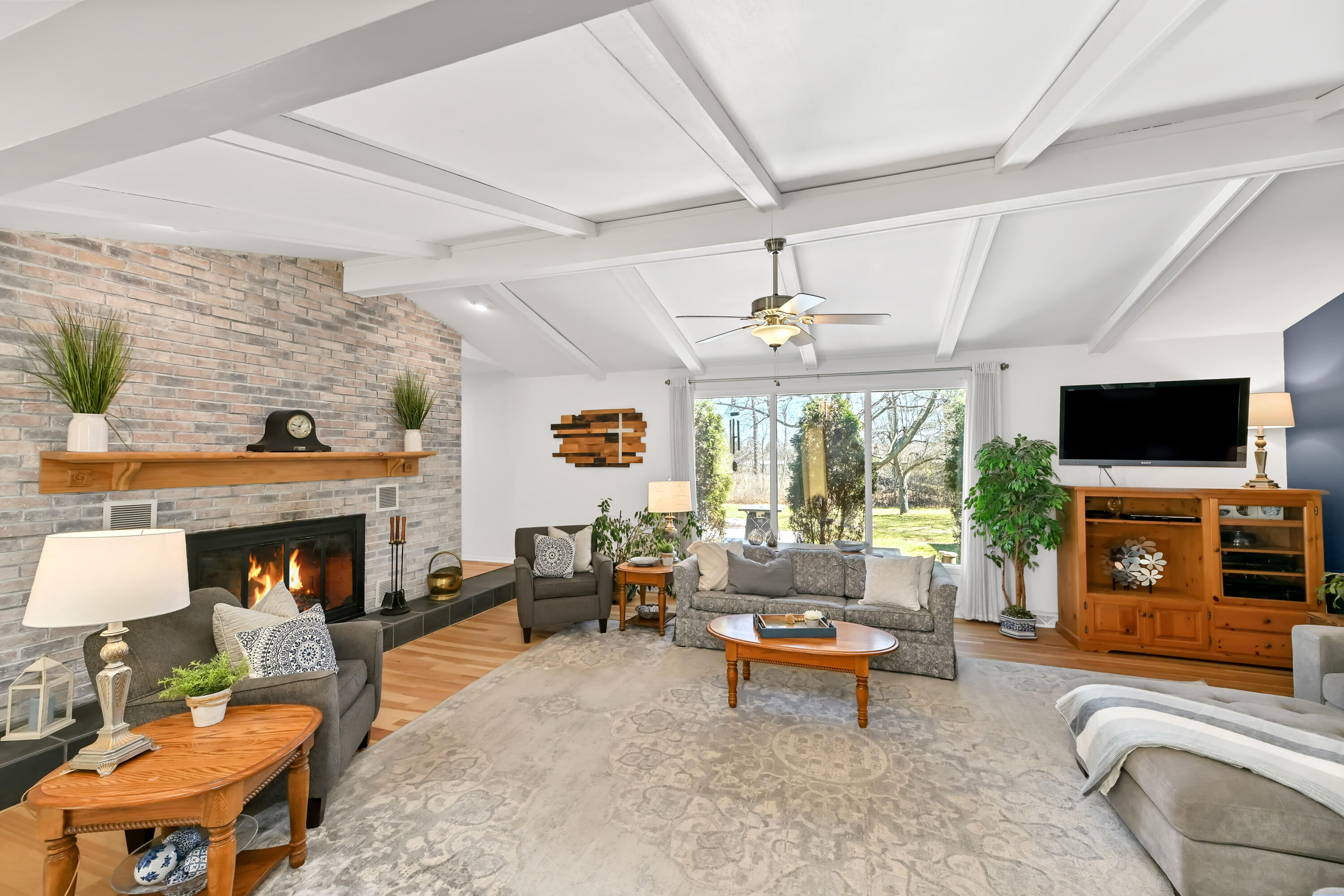 2138 Edgewood Dr