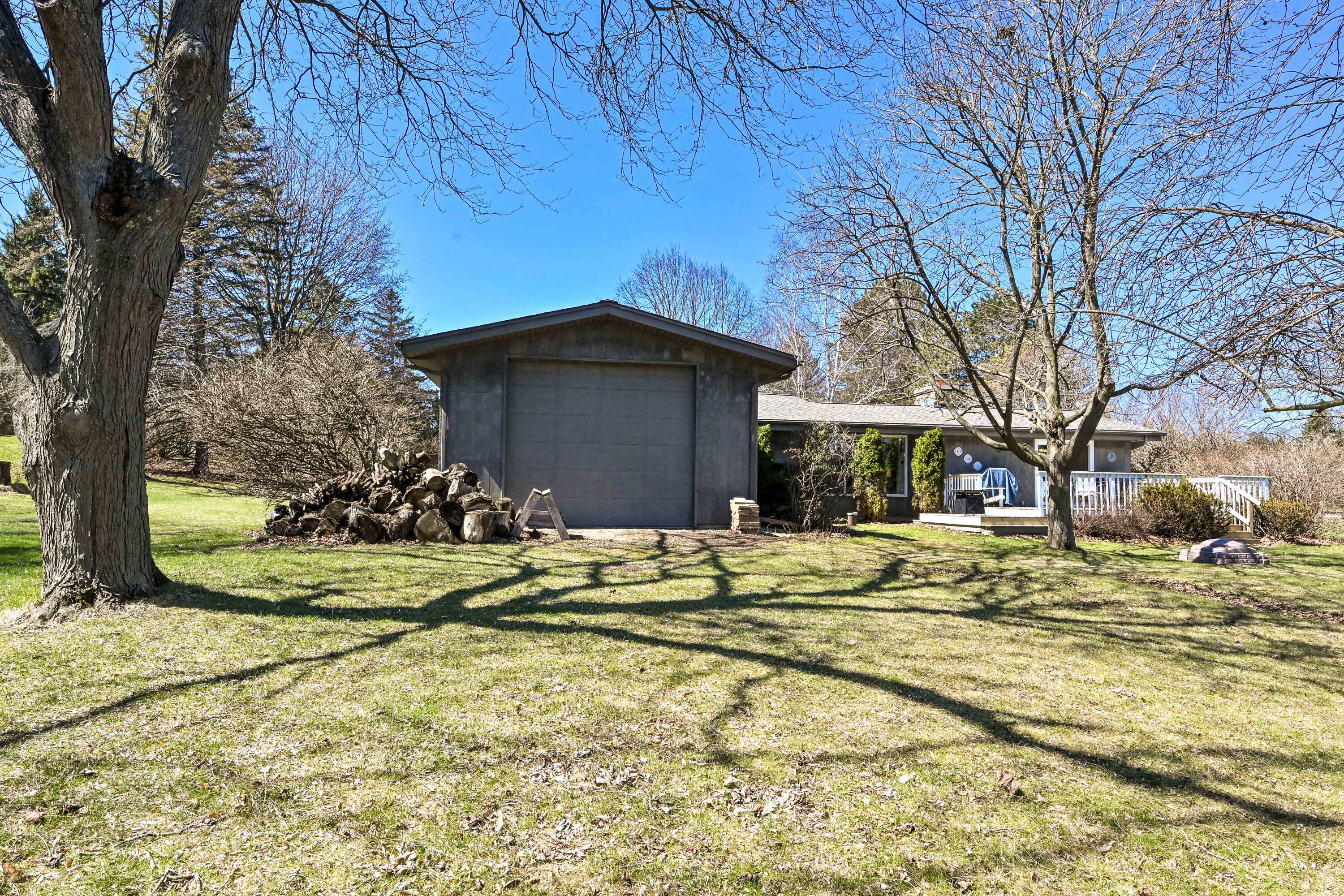 2138 Edgewood Dr