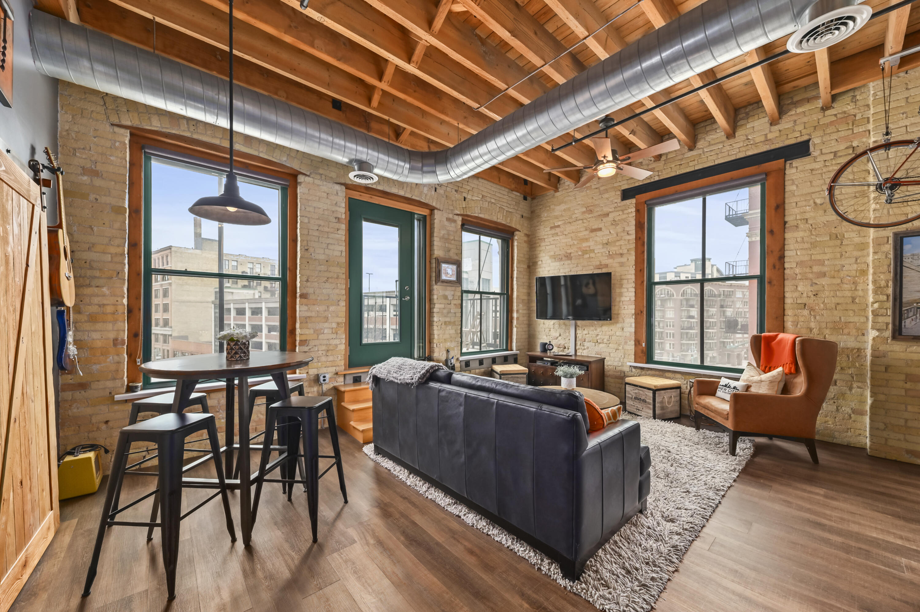 205 N Water St Unit: 404