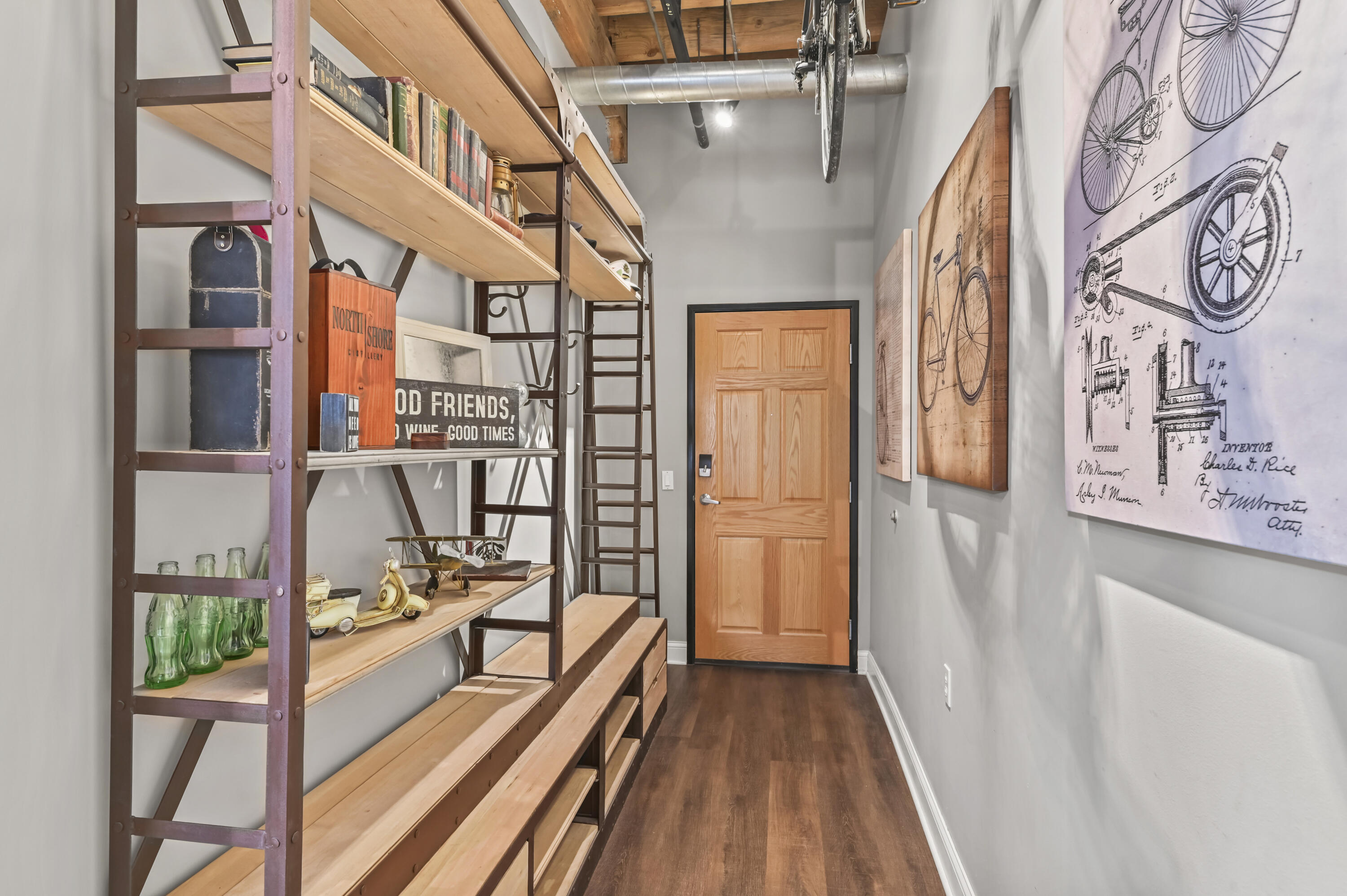 205 N Water St Unit: 404