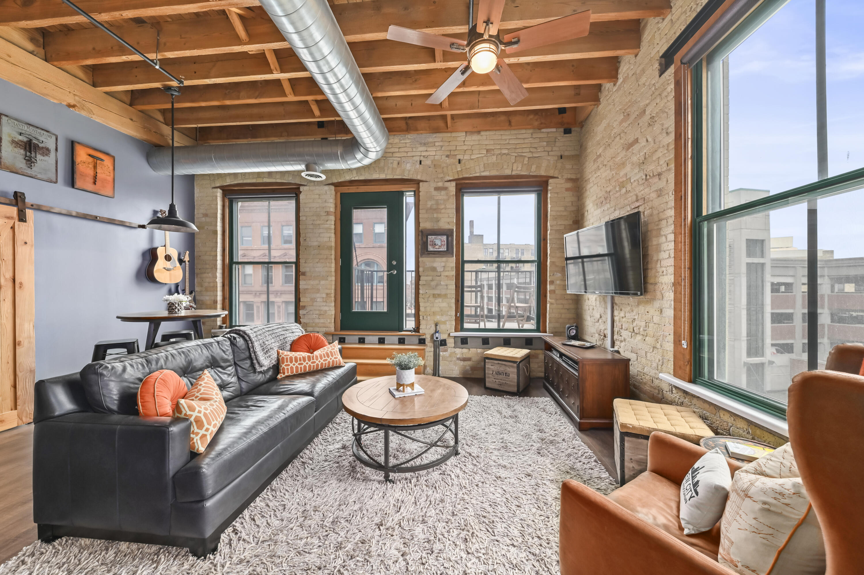 205 N Water St Unit: 404