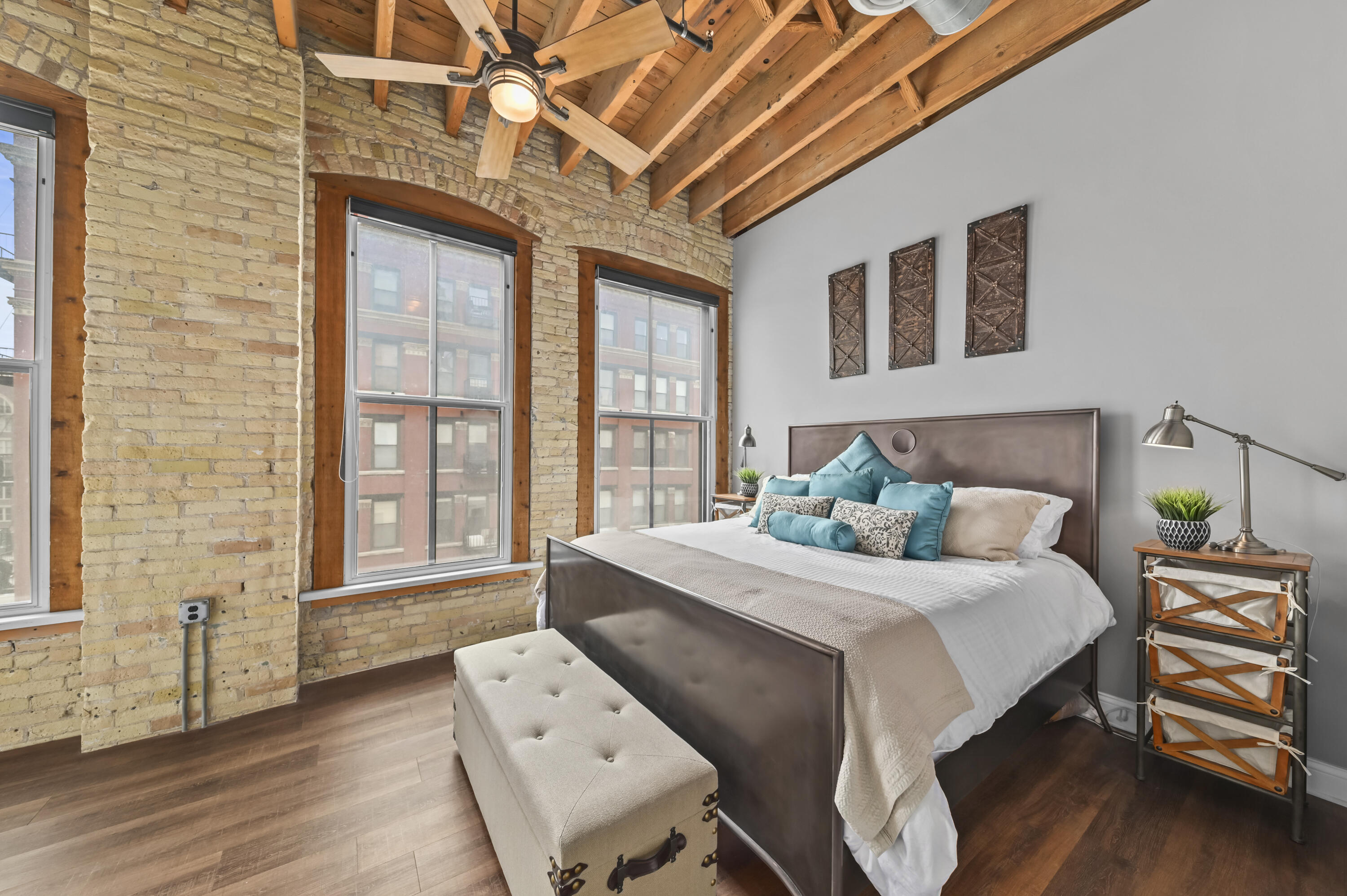 205 N Water St Unit: 404