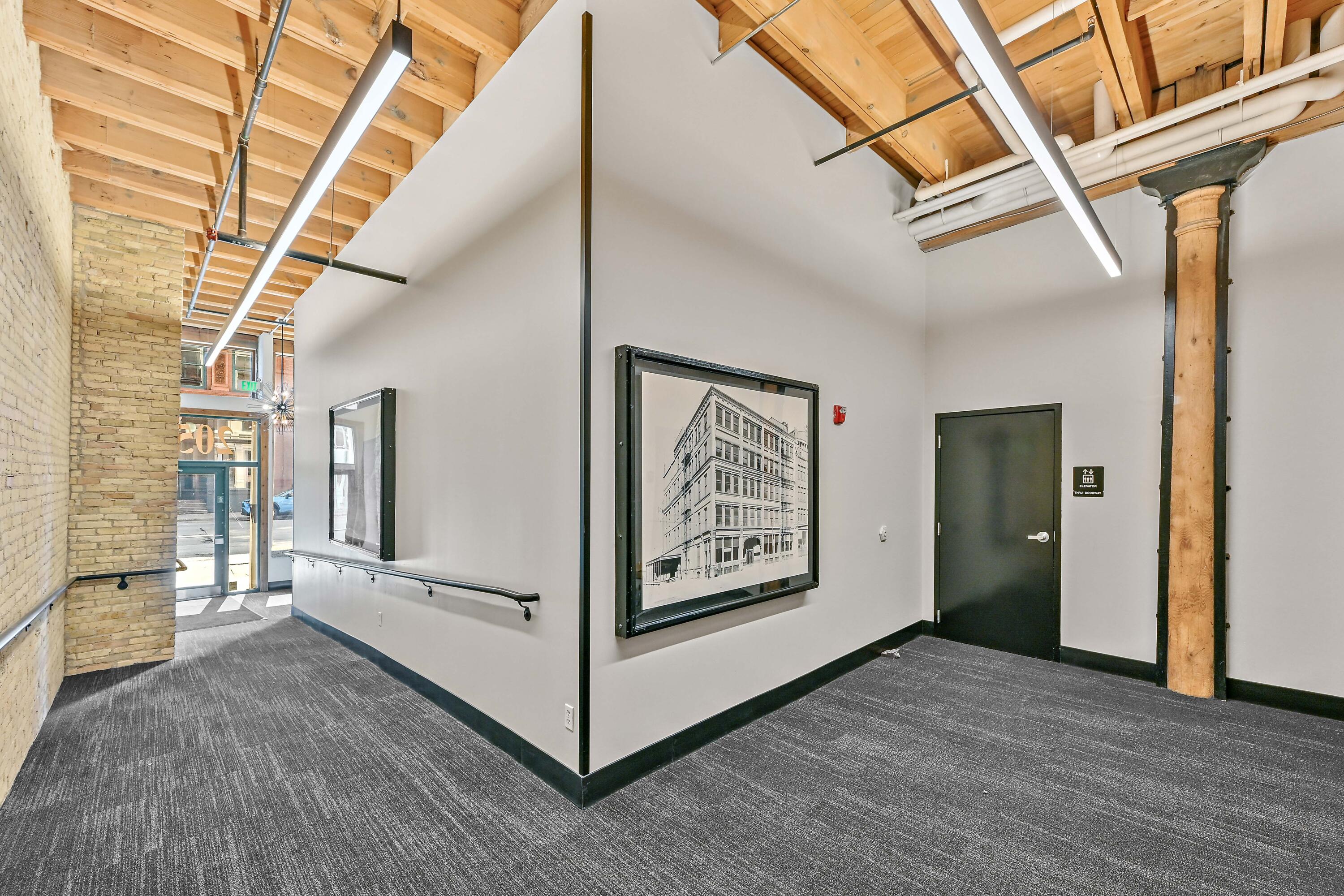 205 N Water St Unit: 404