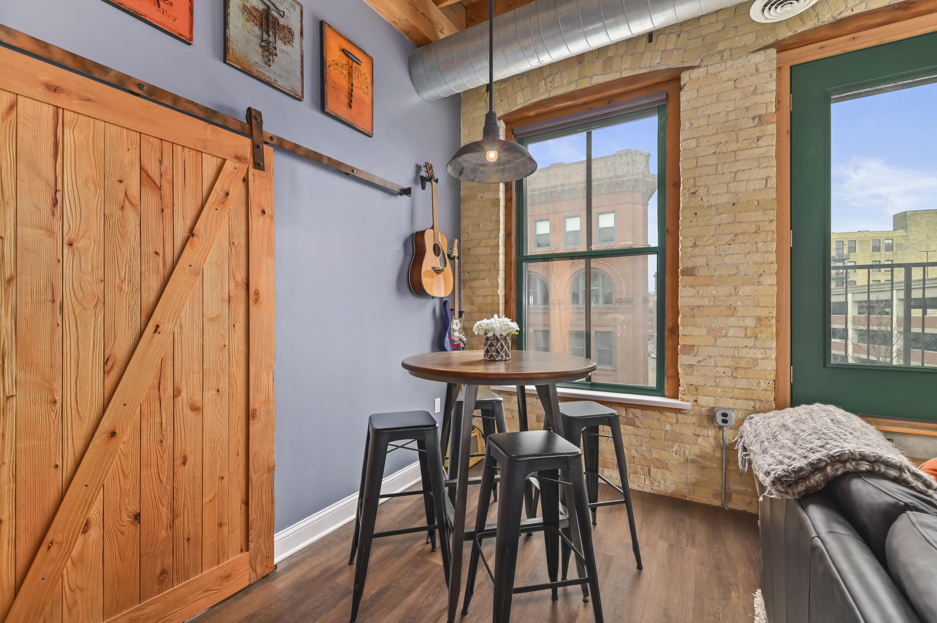 205 N Water St Unit: 404