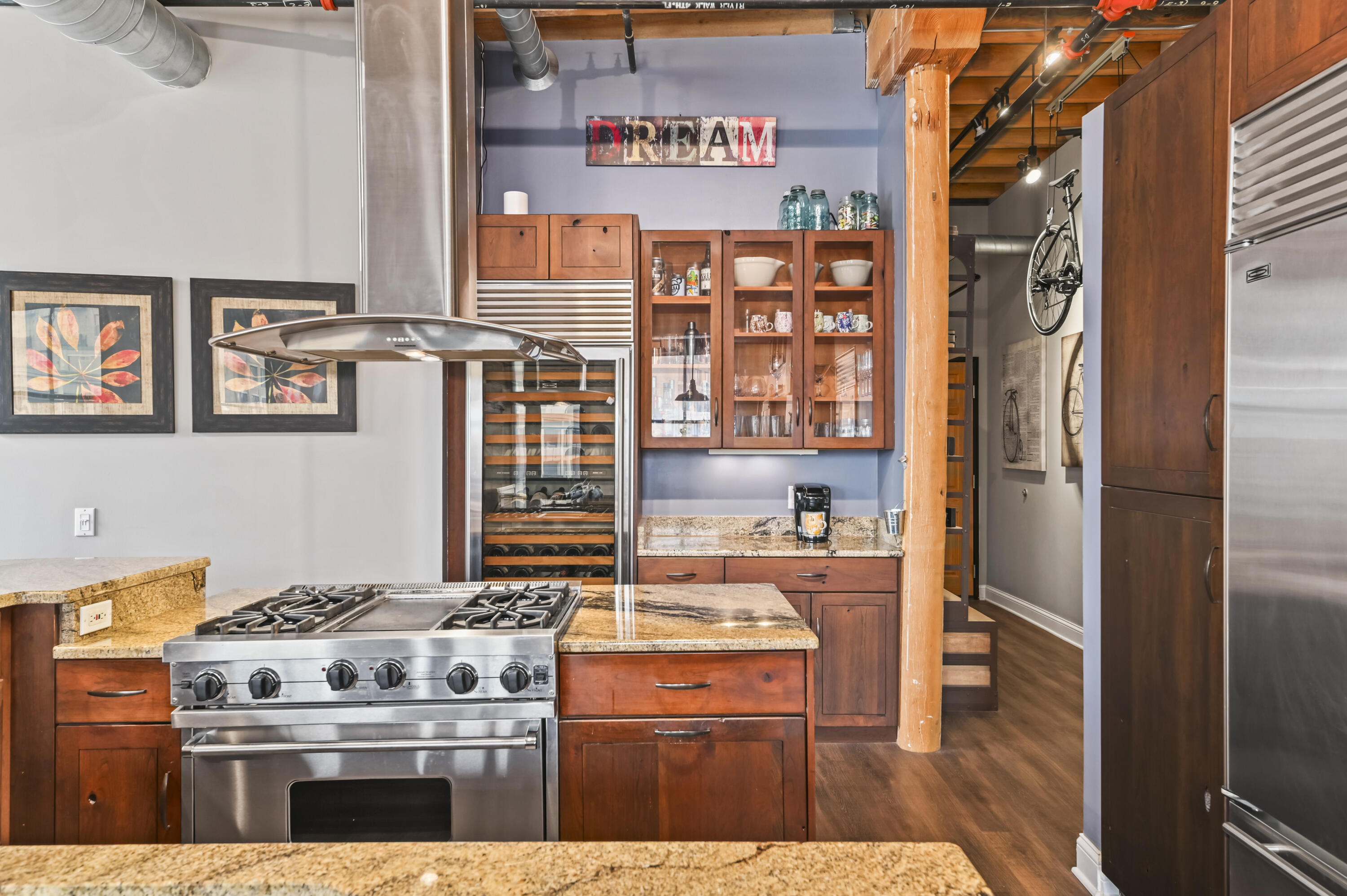 205 N Water St Unit: 404