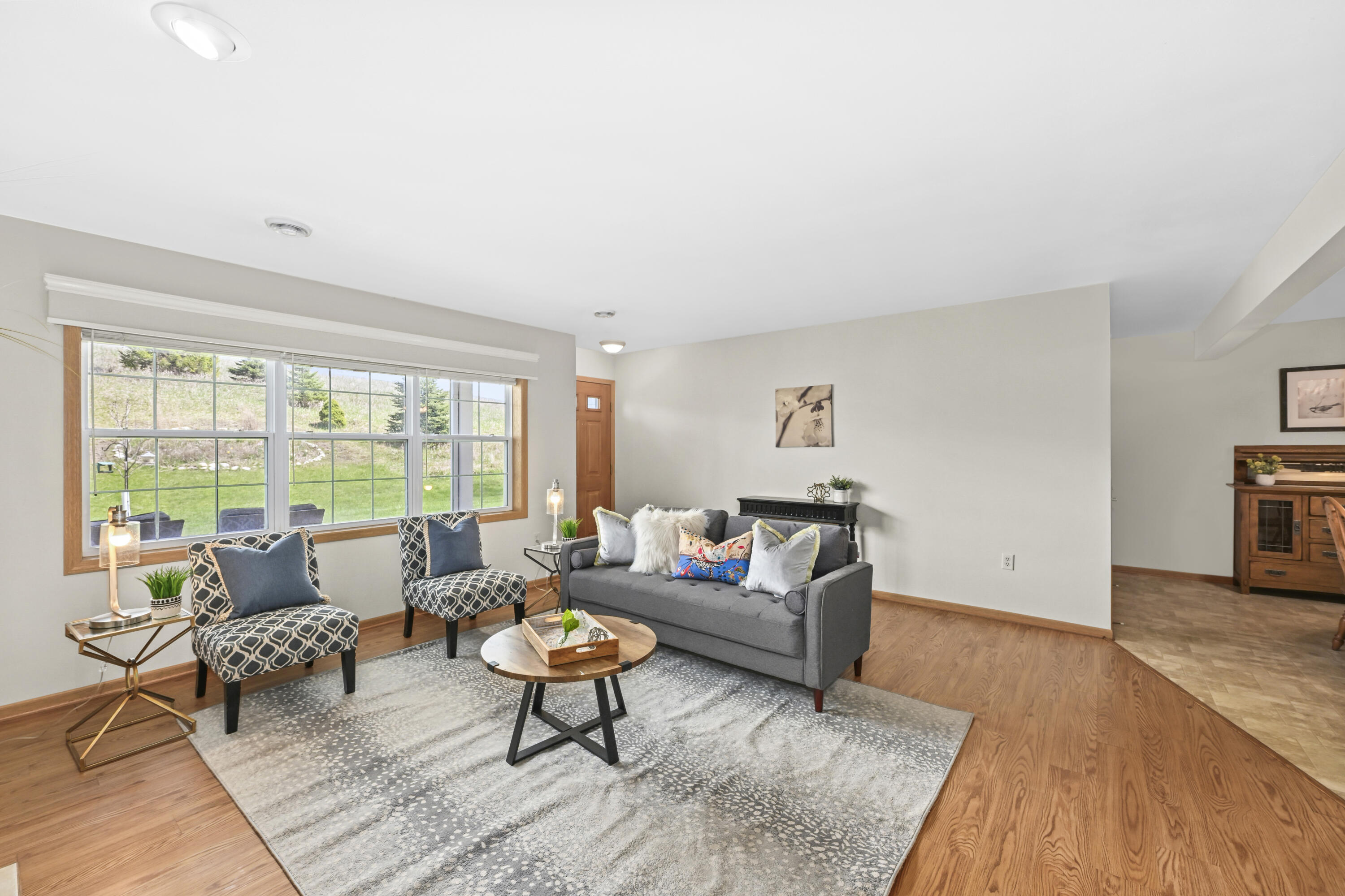 683 Wood River Ct Unit: 4