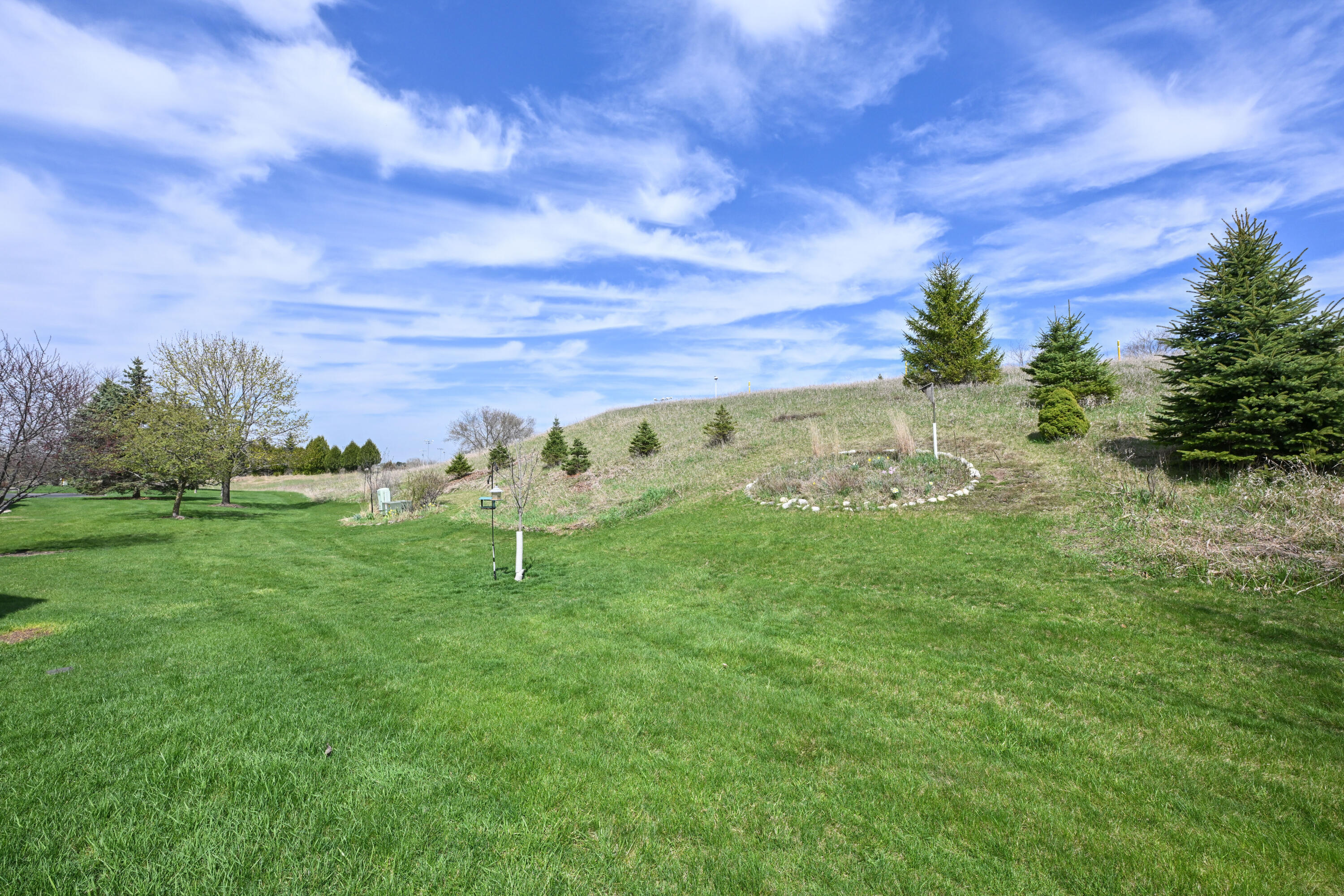 683 Wood River Ct Unit: 4