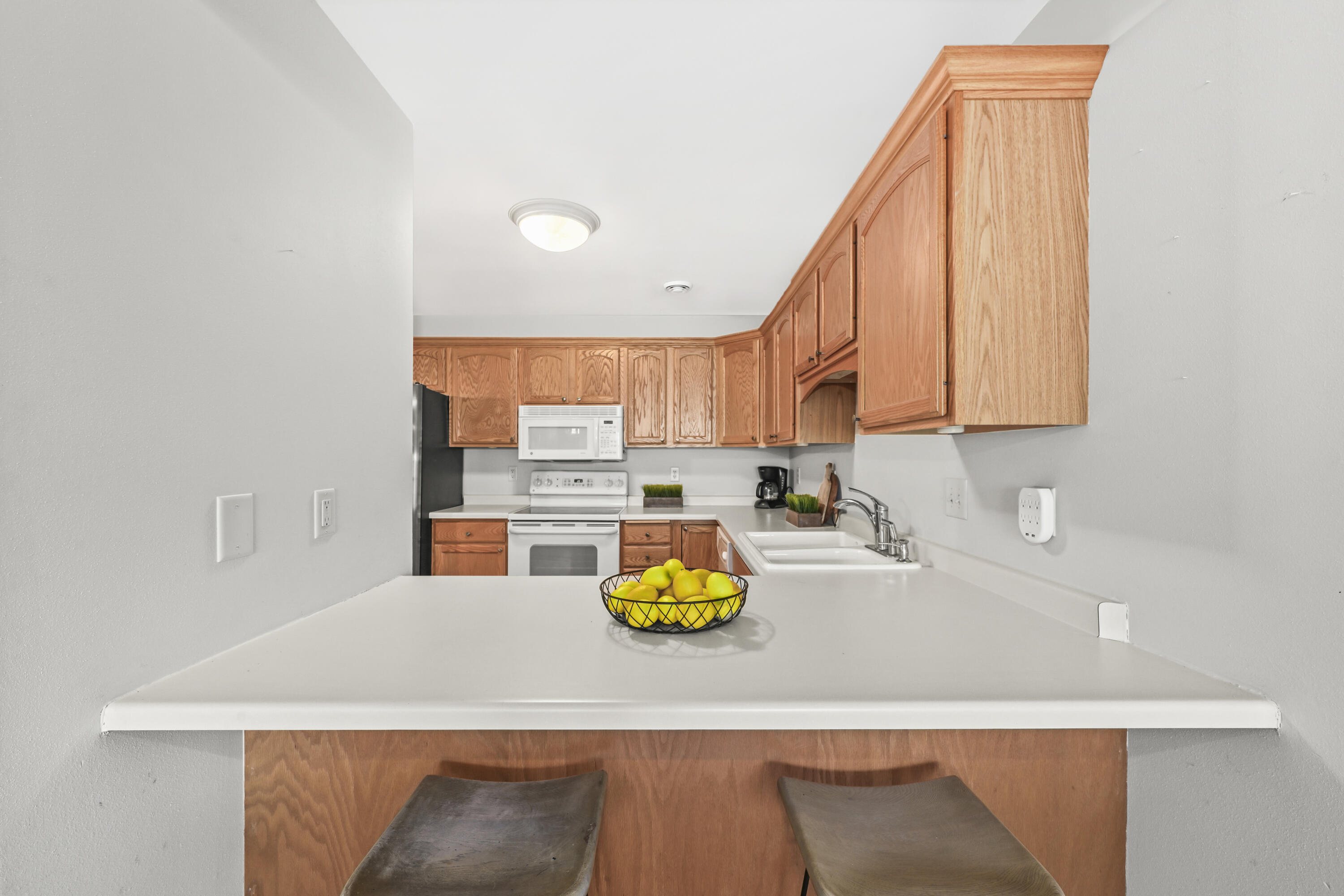 683 Wood River Ct Unit: 4