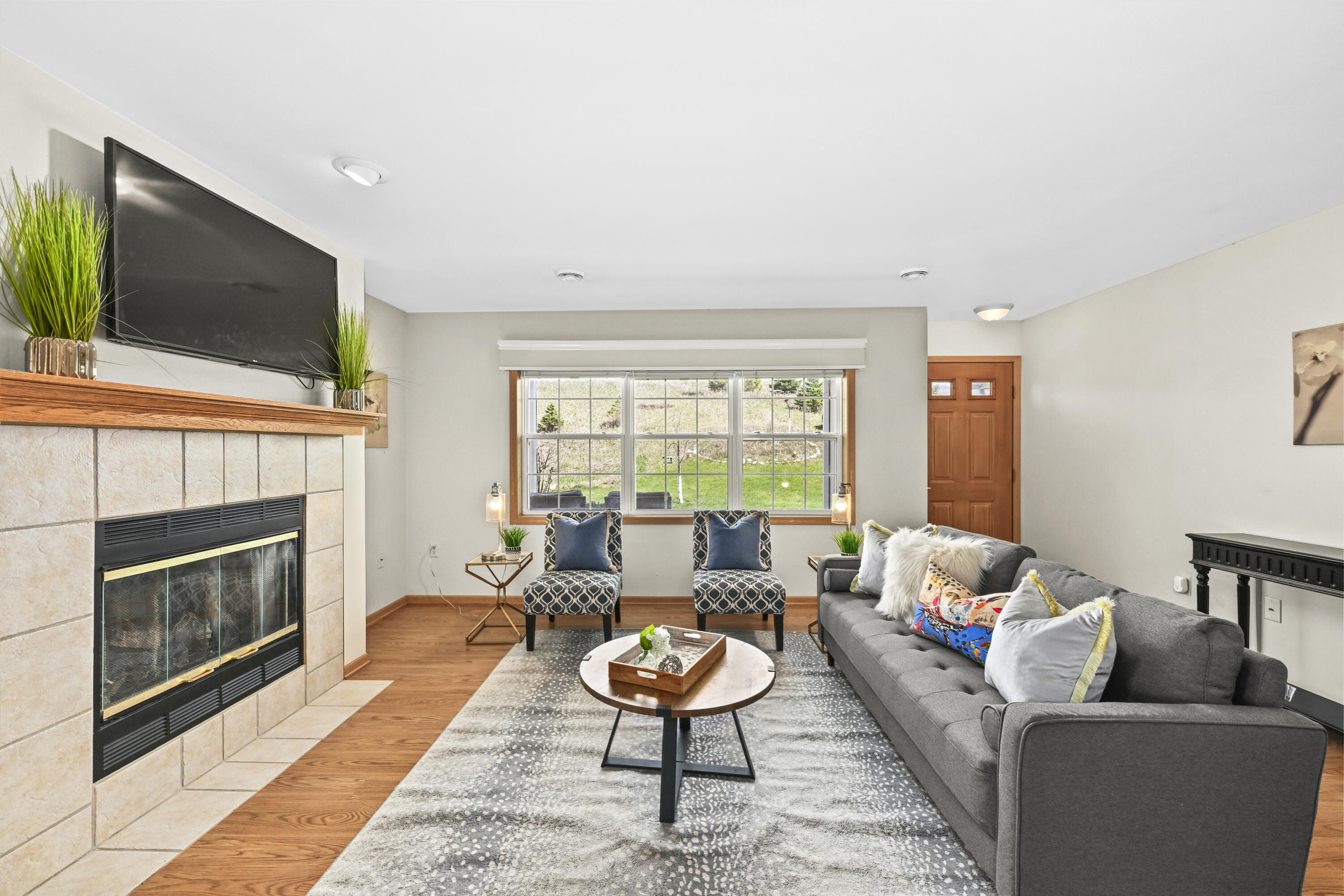 683 Wood River Ct Unit: 4