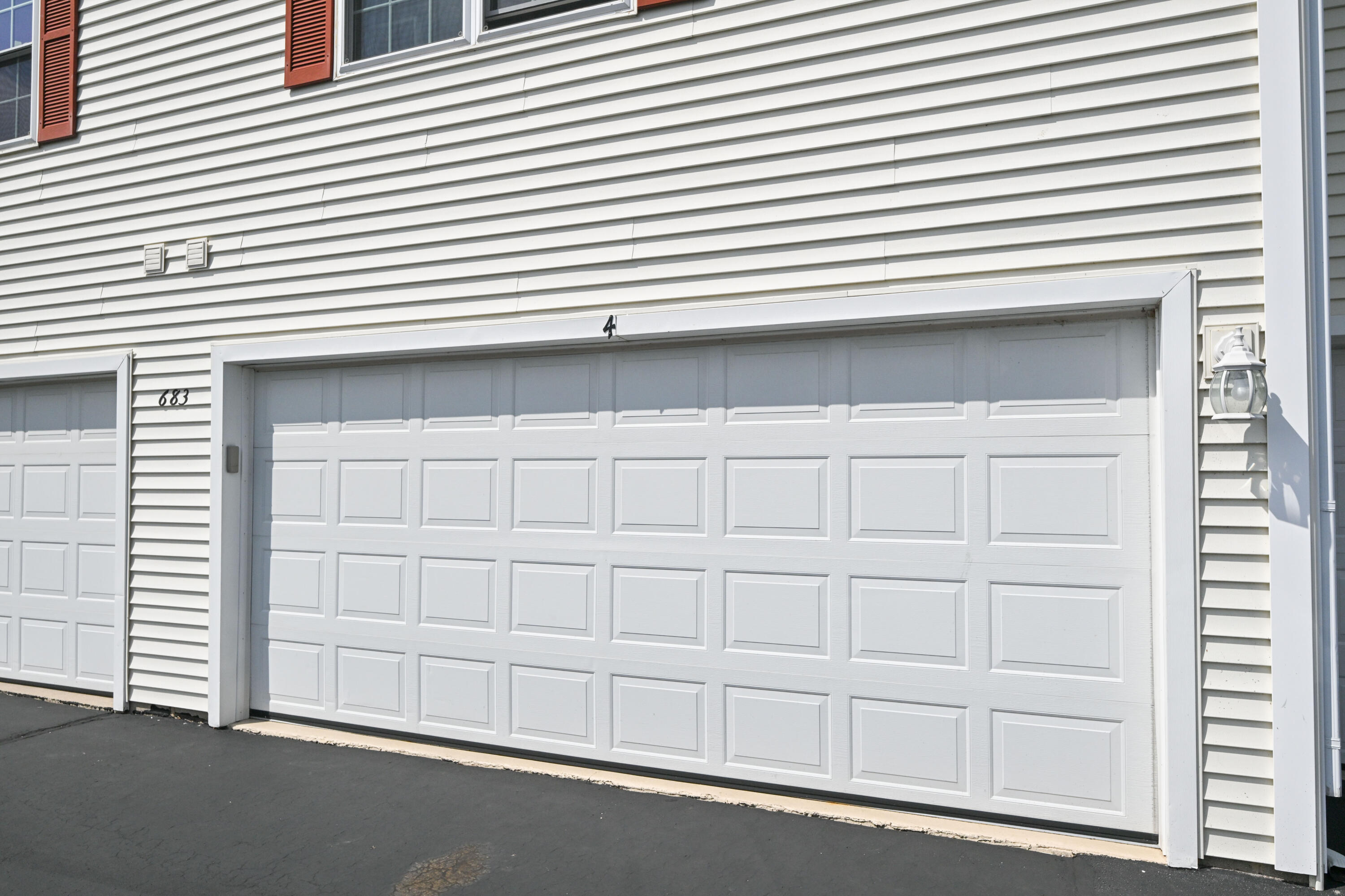 683 Wood River Ct Unit: 4