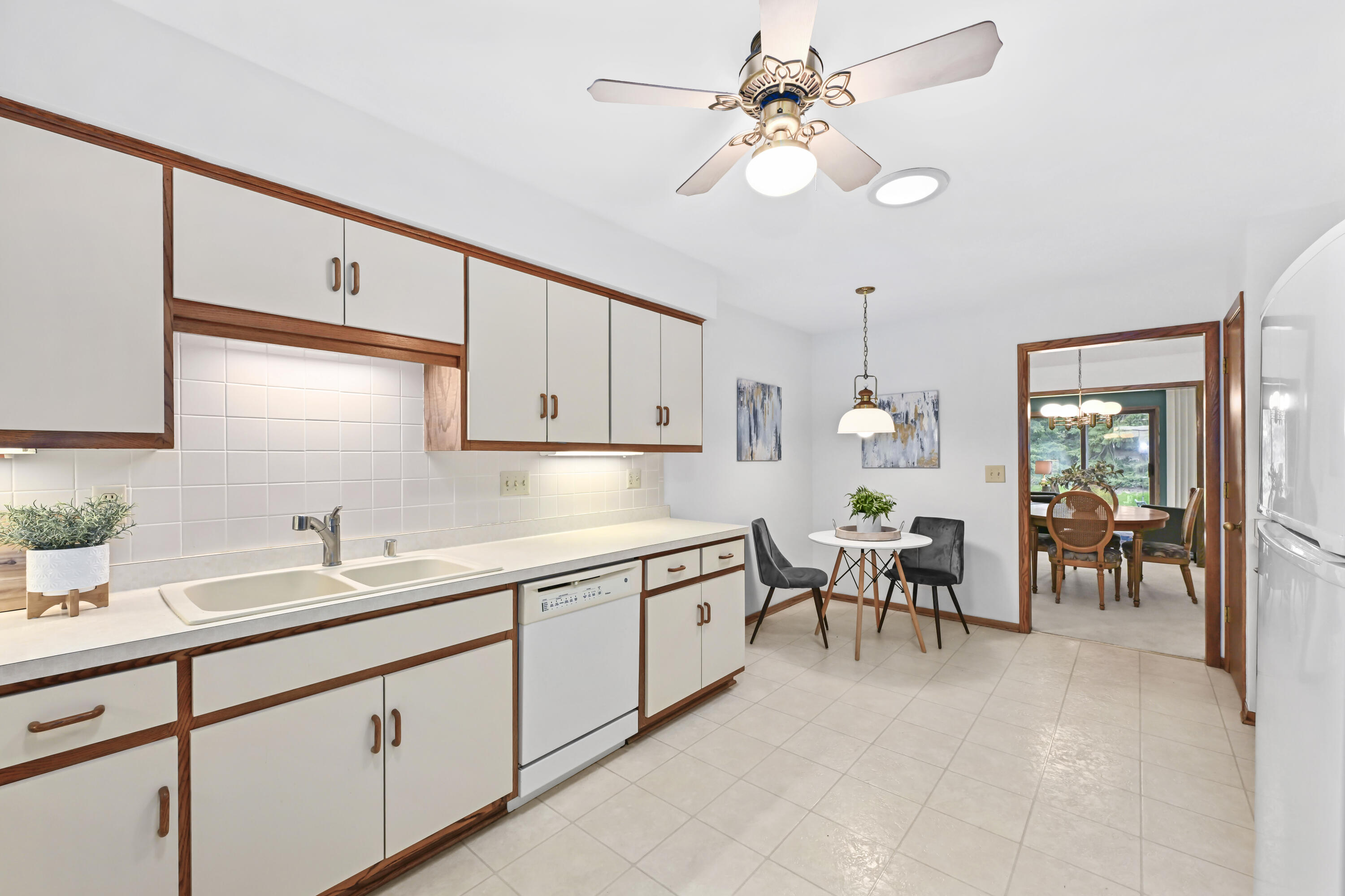 770 Oakwood Ln Unit: D