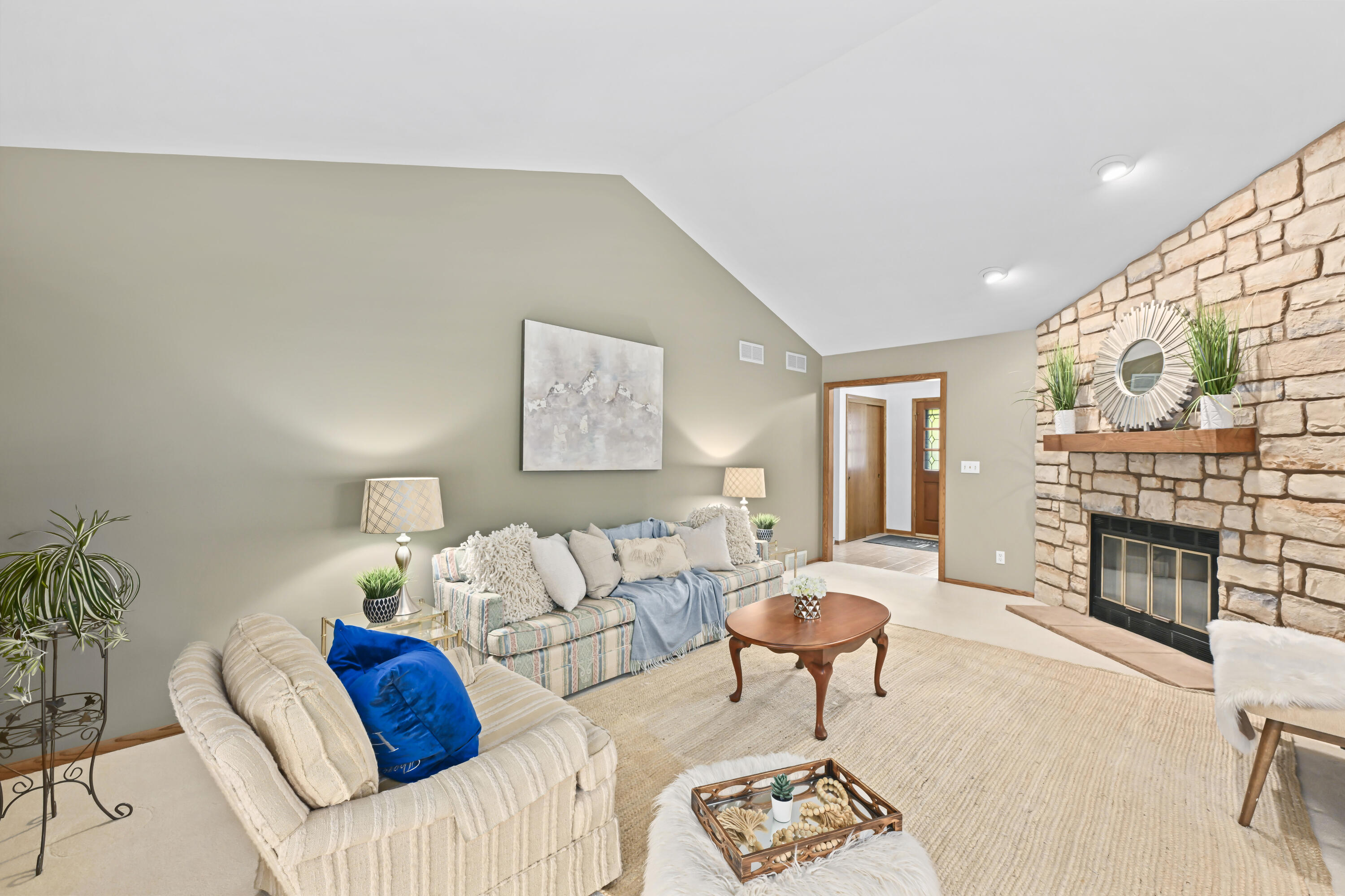 770 Oakwood Ln Unit: D