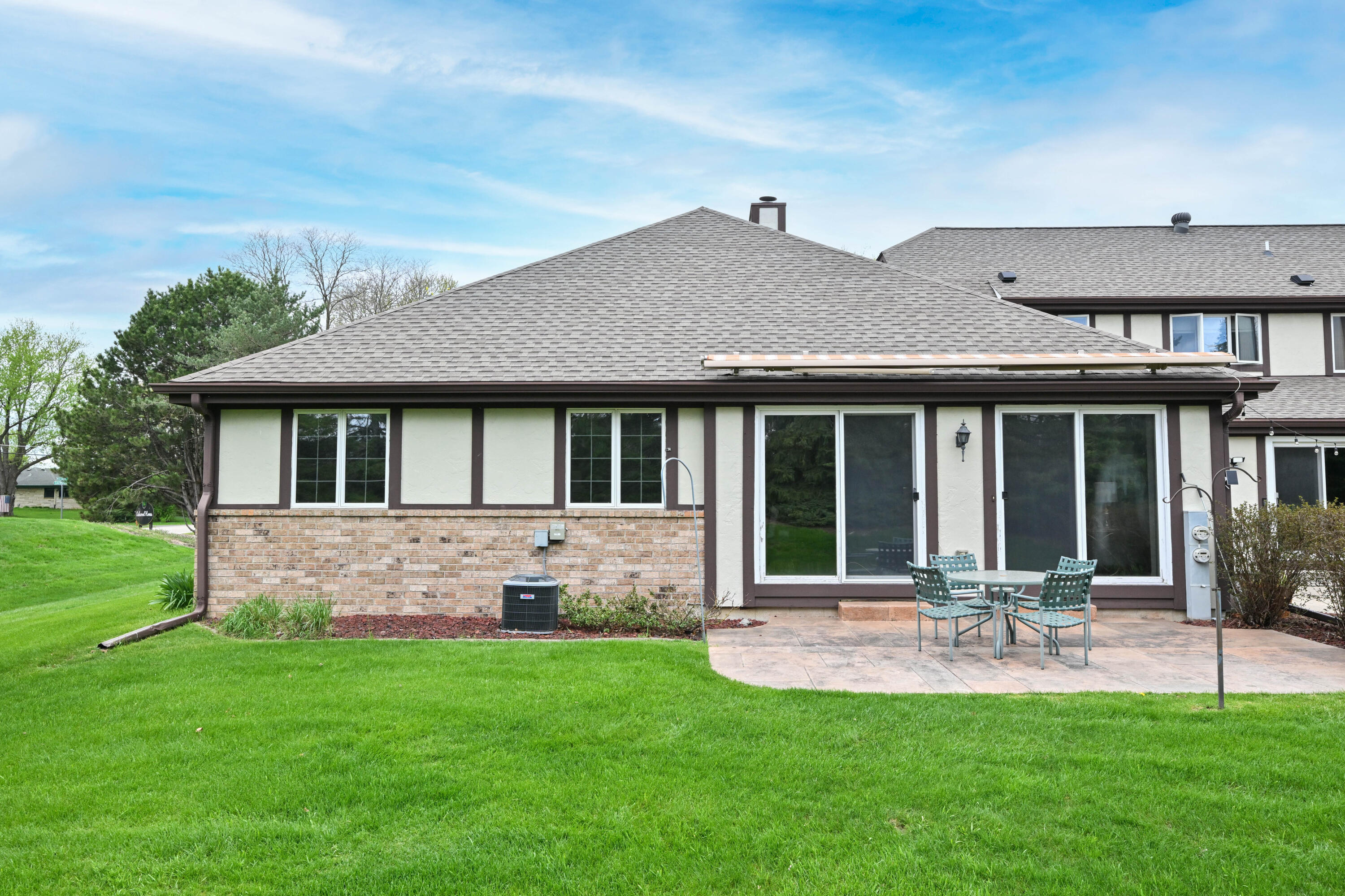 770 Oakwood Ln Unit: D