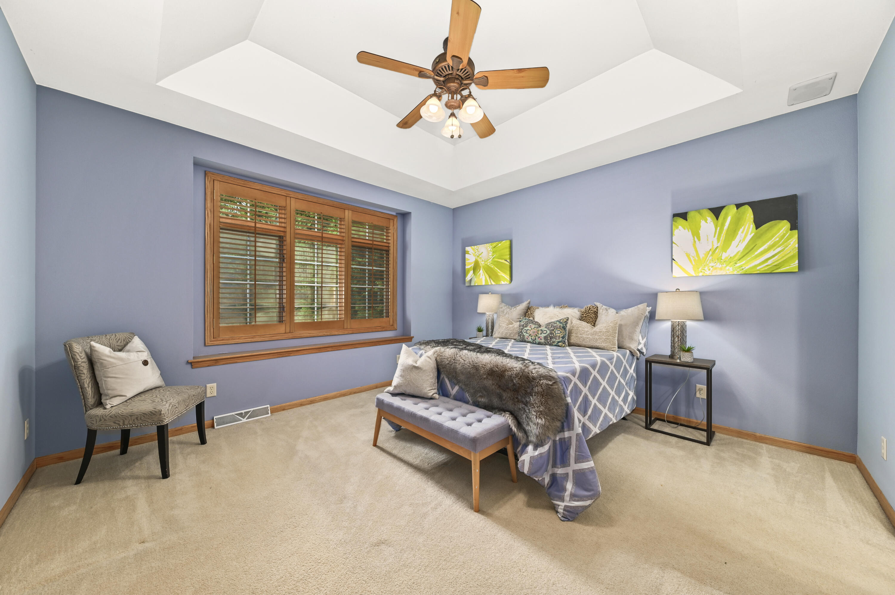 2325 Caribou Ln