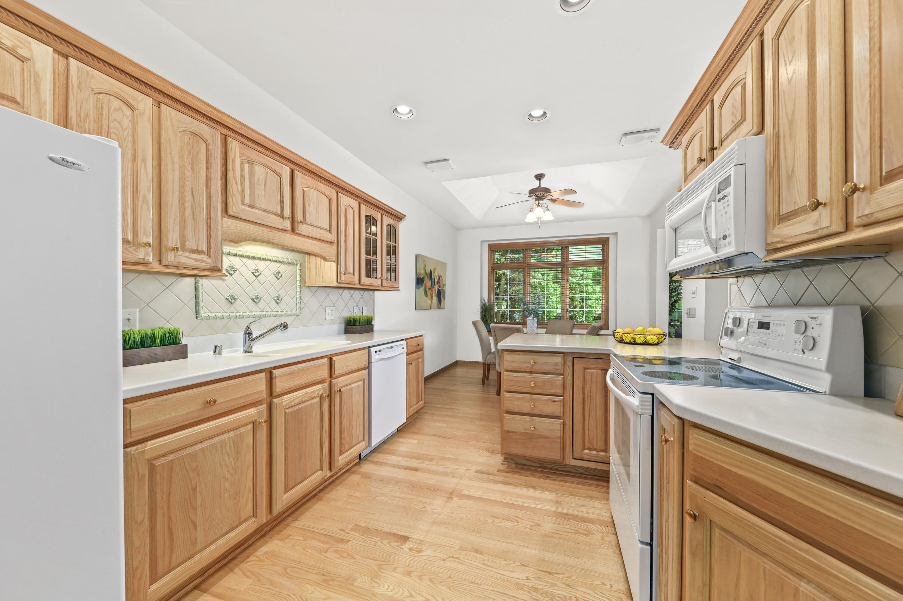 2325 Caribou Ln