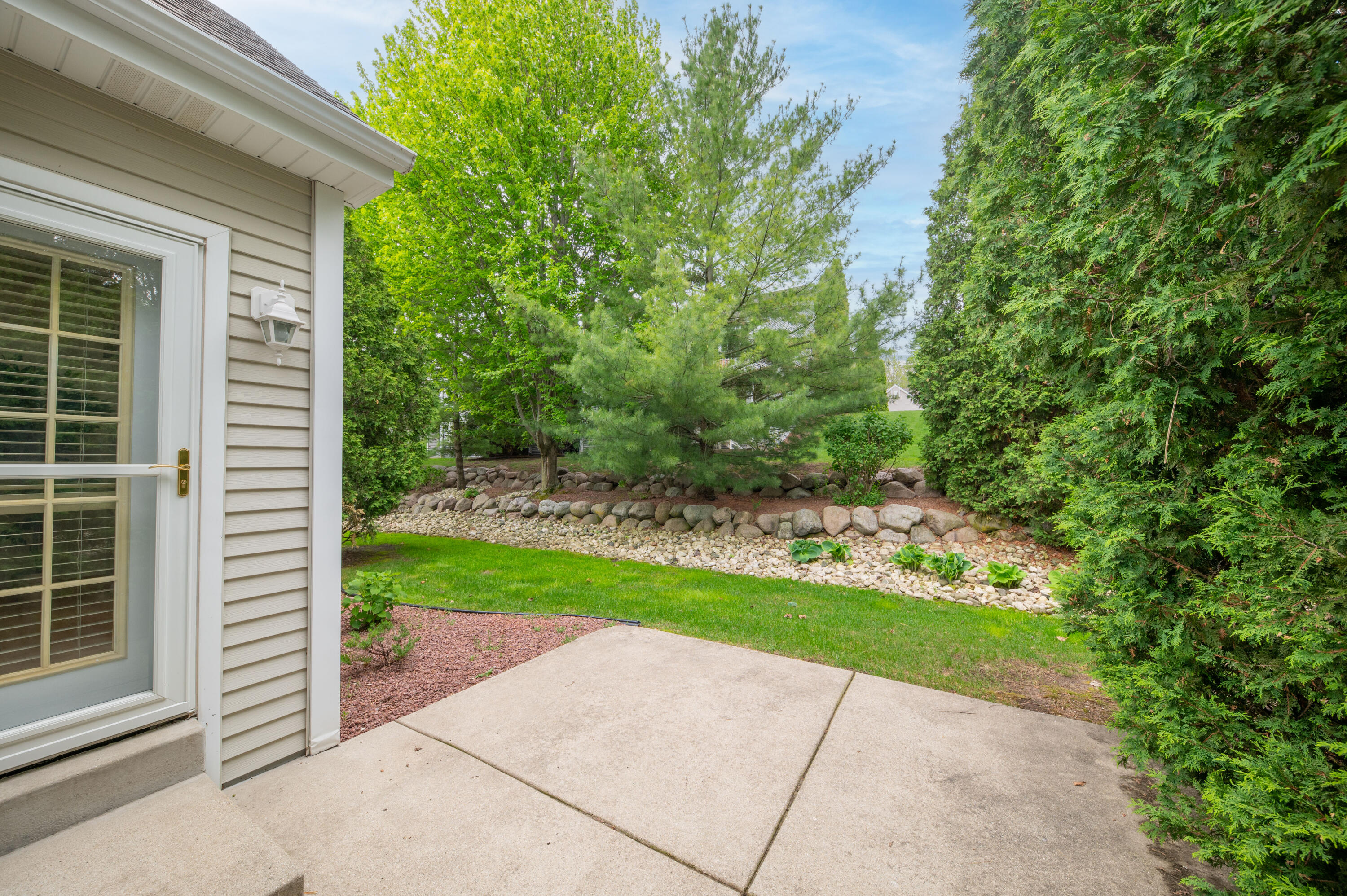 2325 Caribou Ln