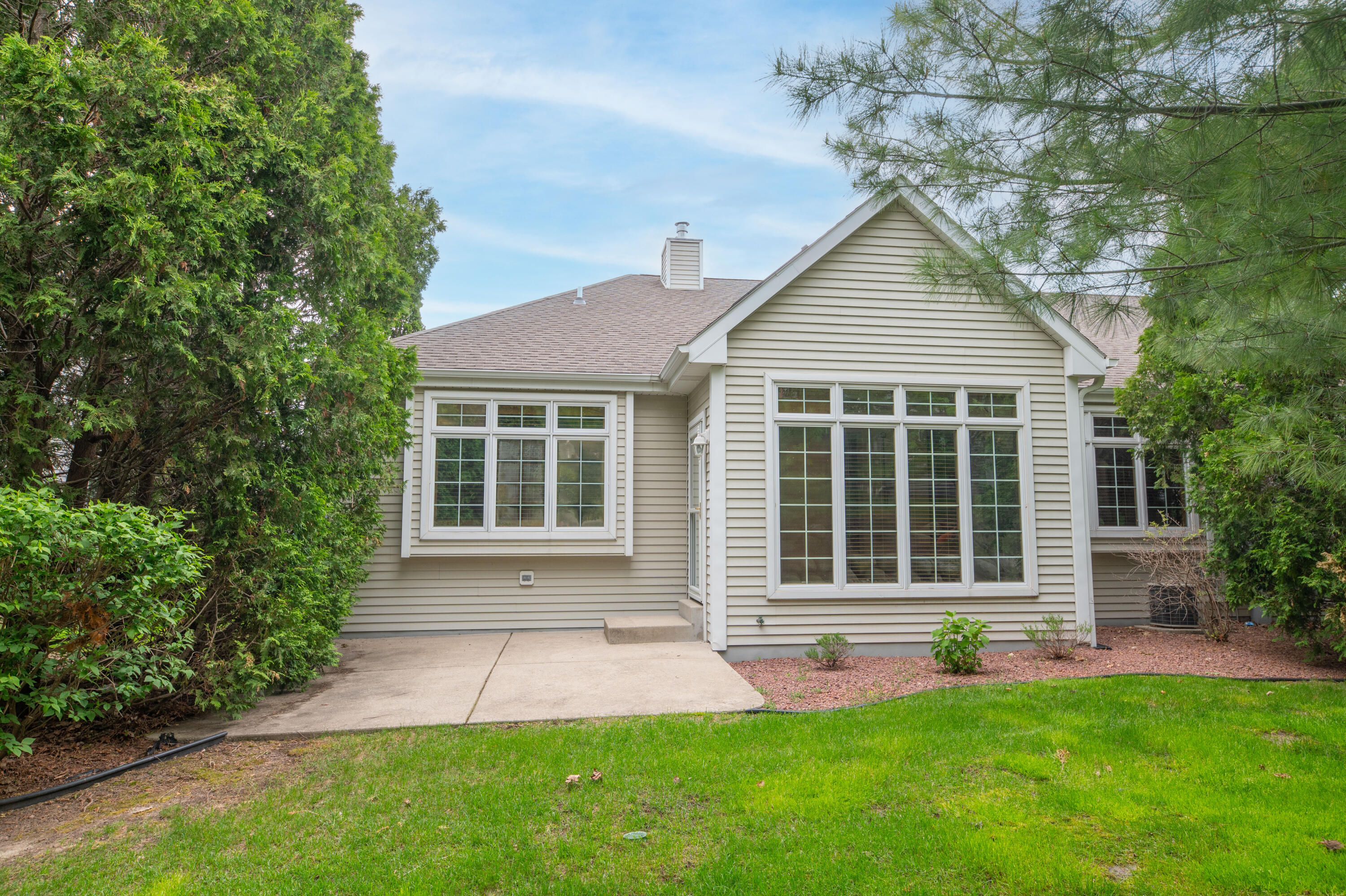 2325 Caribou Ln