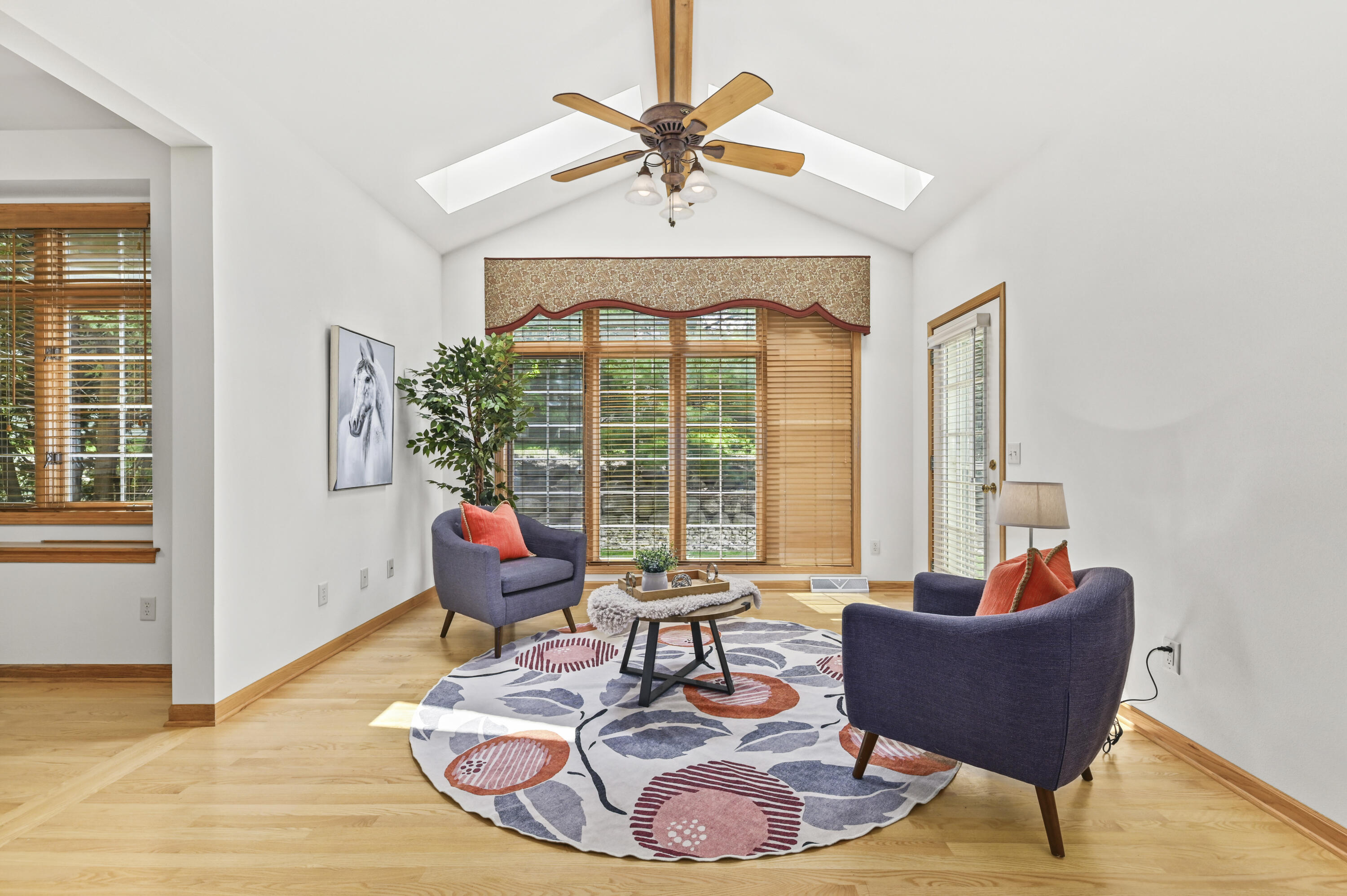2325 Caribou Ln
