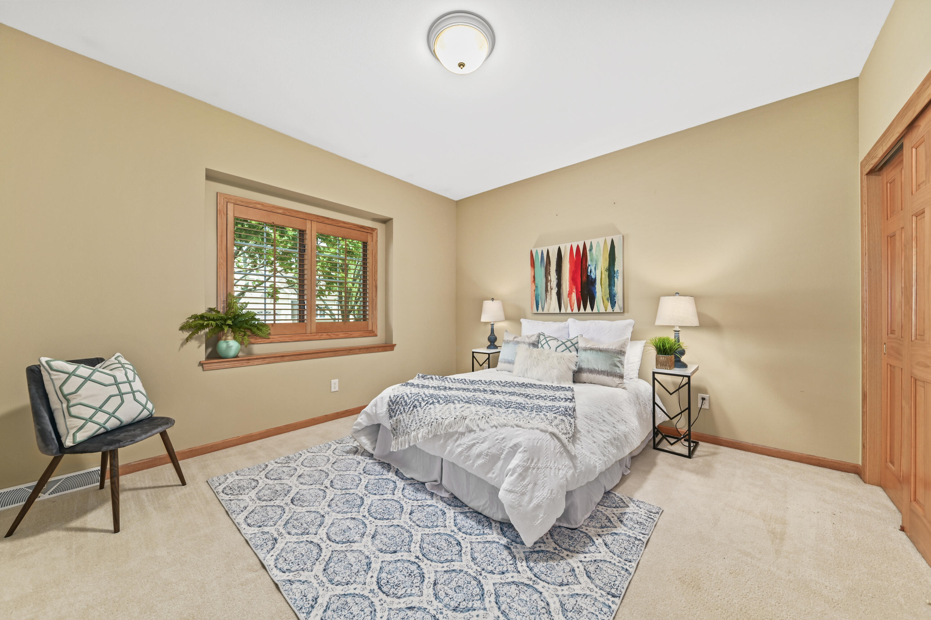 2325 Caribou Ln