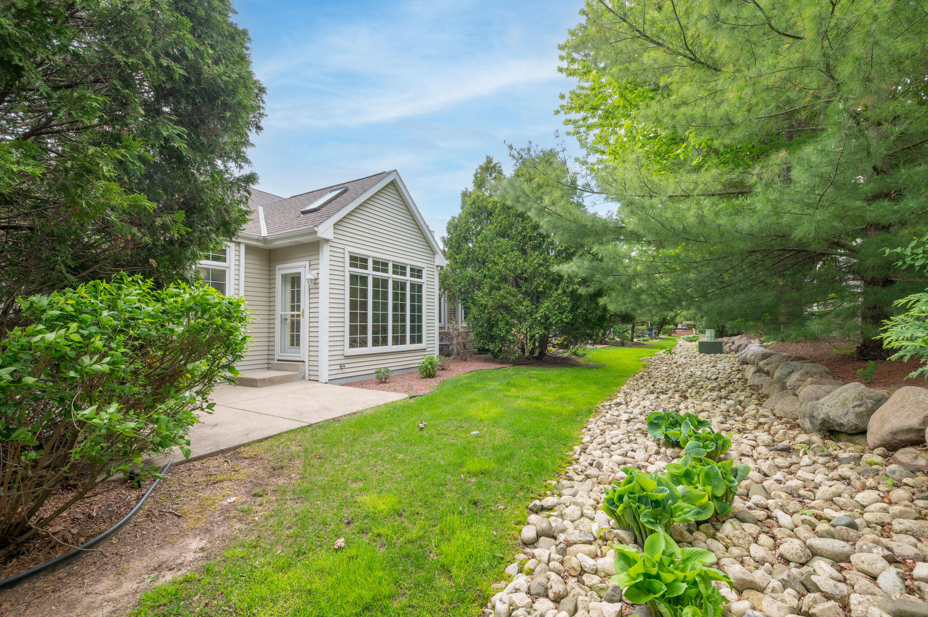 2325 Caribou Ln