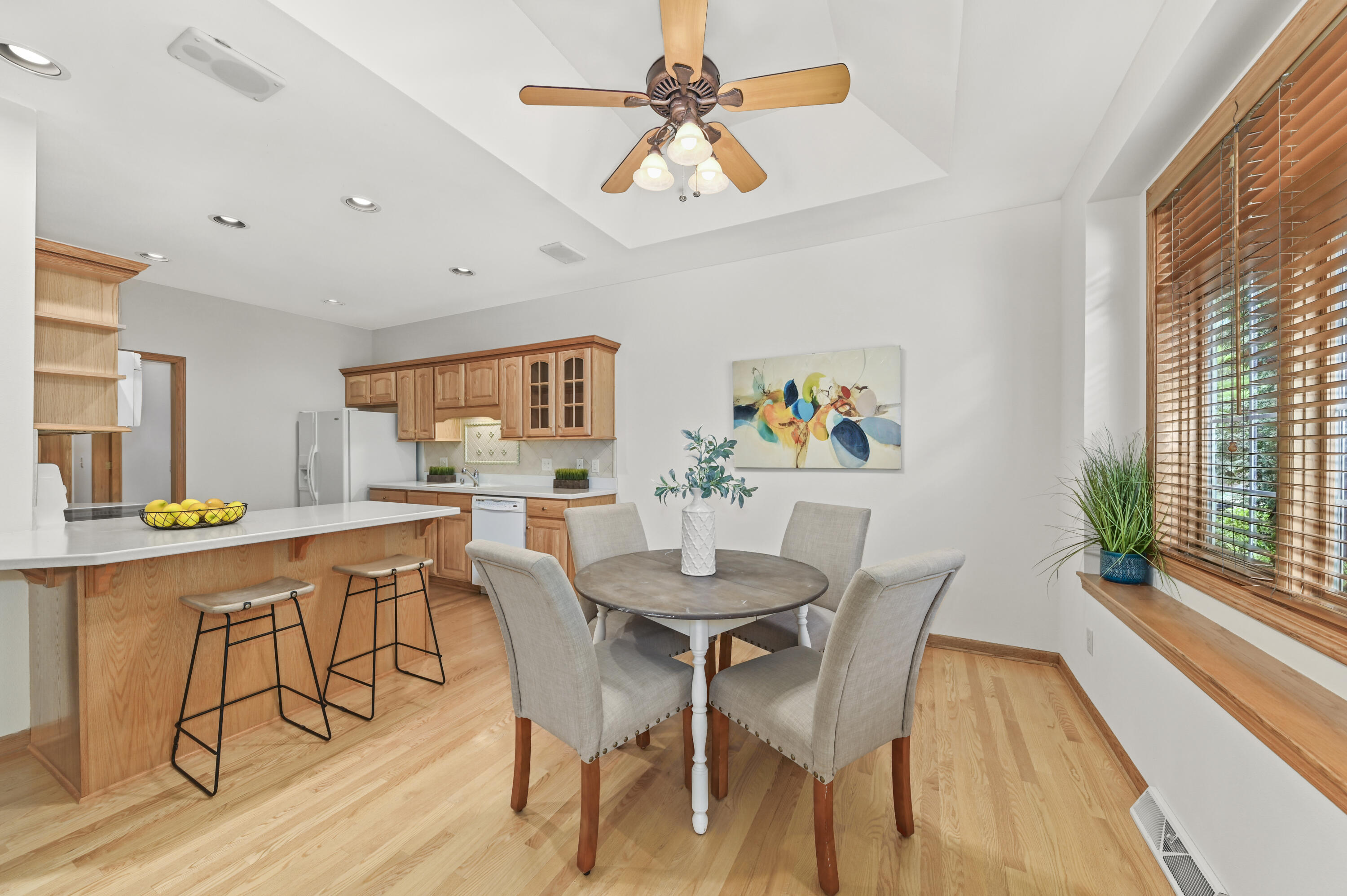 2325 Caribou Ln