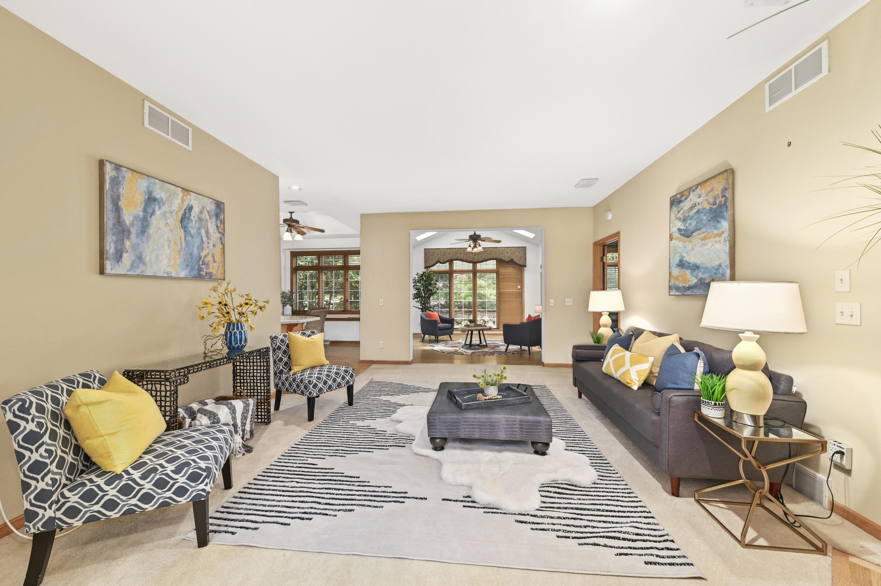 2325 Caribou Ln