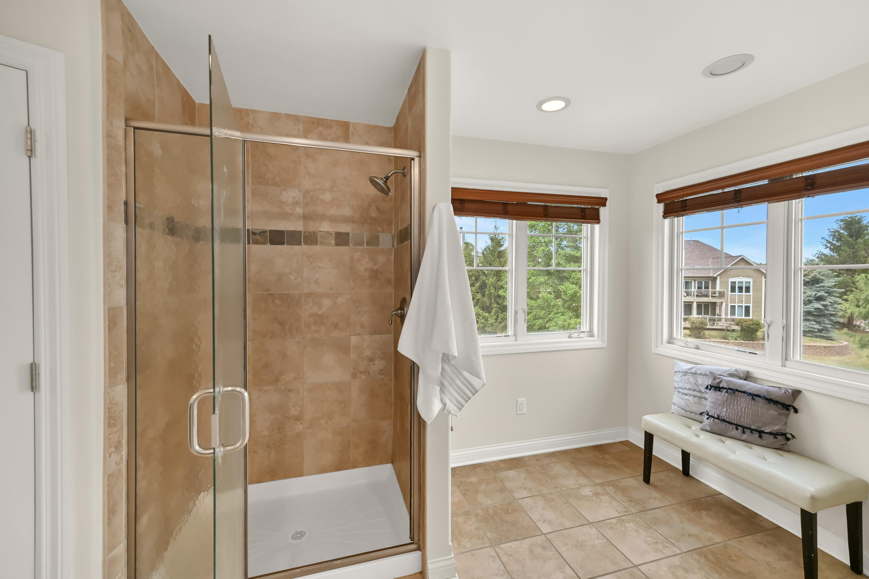 533 Majestic View Ln