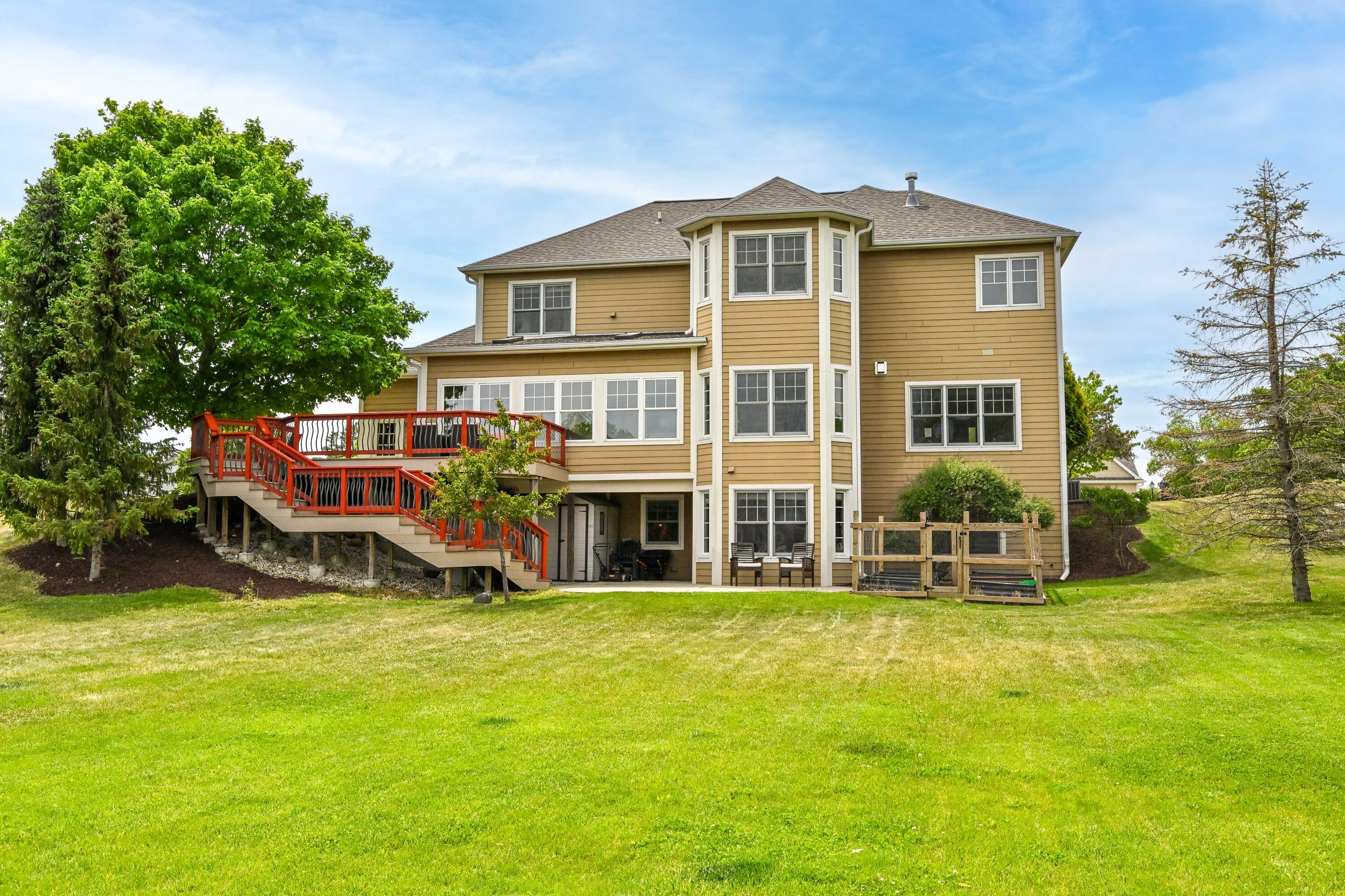 533 Majestic View Ln